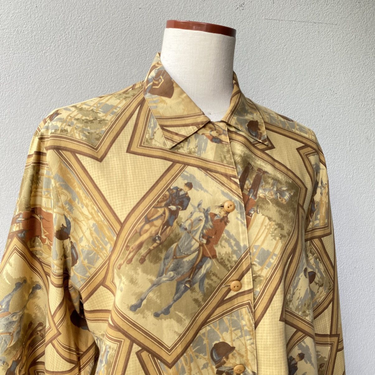 Burberry Burberry Vintage gold Equestrian Print Shirt Size L / US 10 / IT 46 - 18 Thumbnail