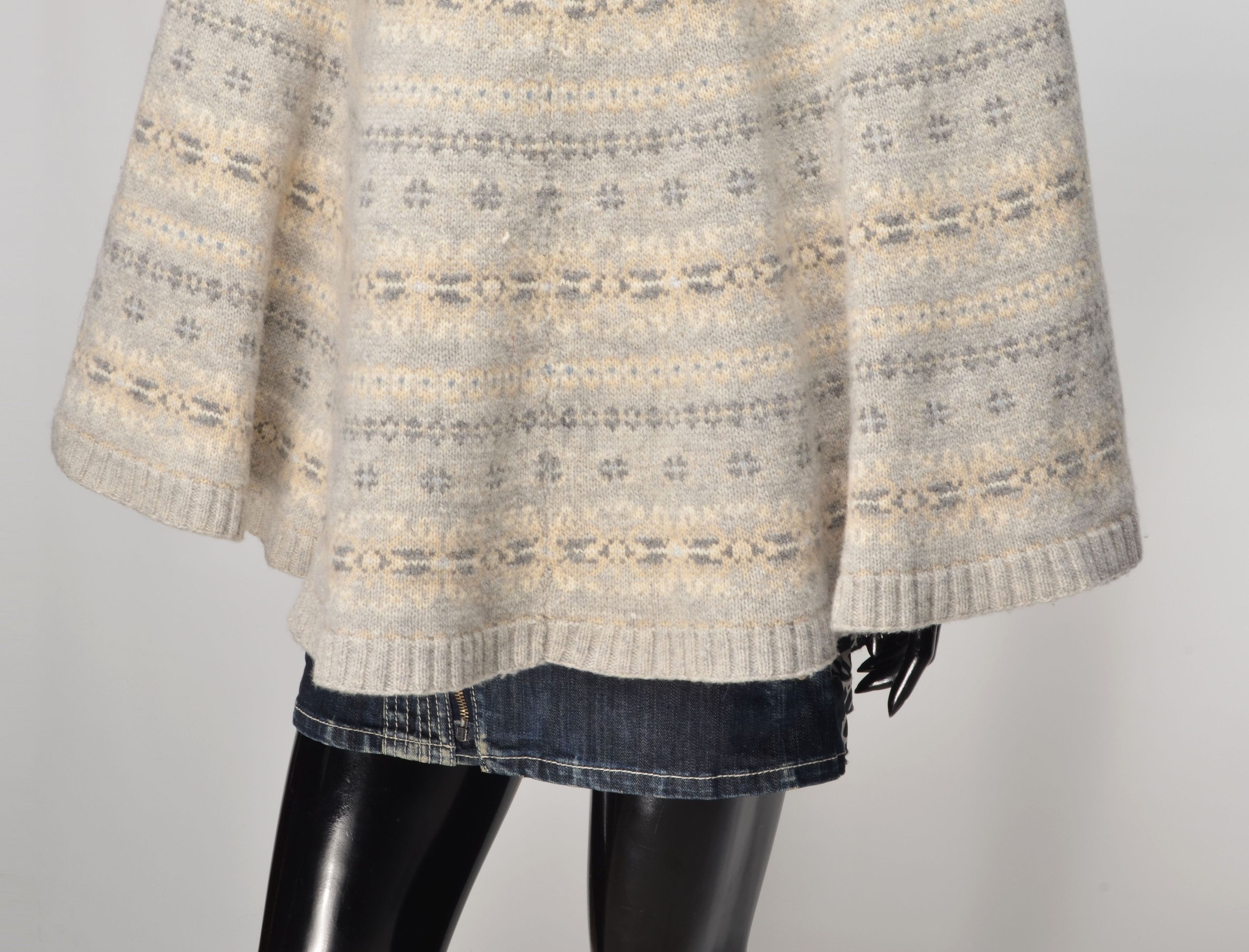 Ralph Lauren Ralph Lauren Lambswool Fair Isle Knit Turtleneck Poncho Cape Size ONE SIZE - 3 Thumbnail