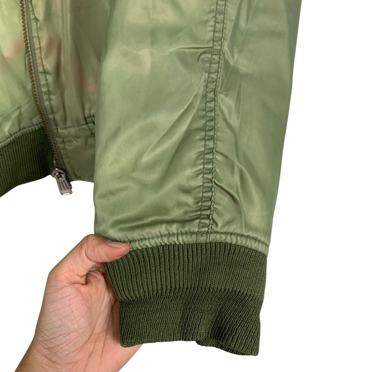 Vintage Vintage 90’s Faded Green Trashed Bomber Jacket #2797-C126 Size US L / EU 52-54 / 3 - 7 Thumbnail