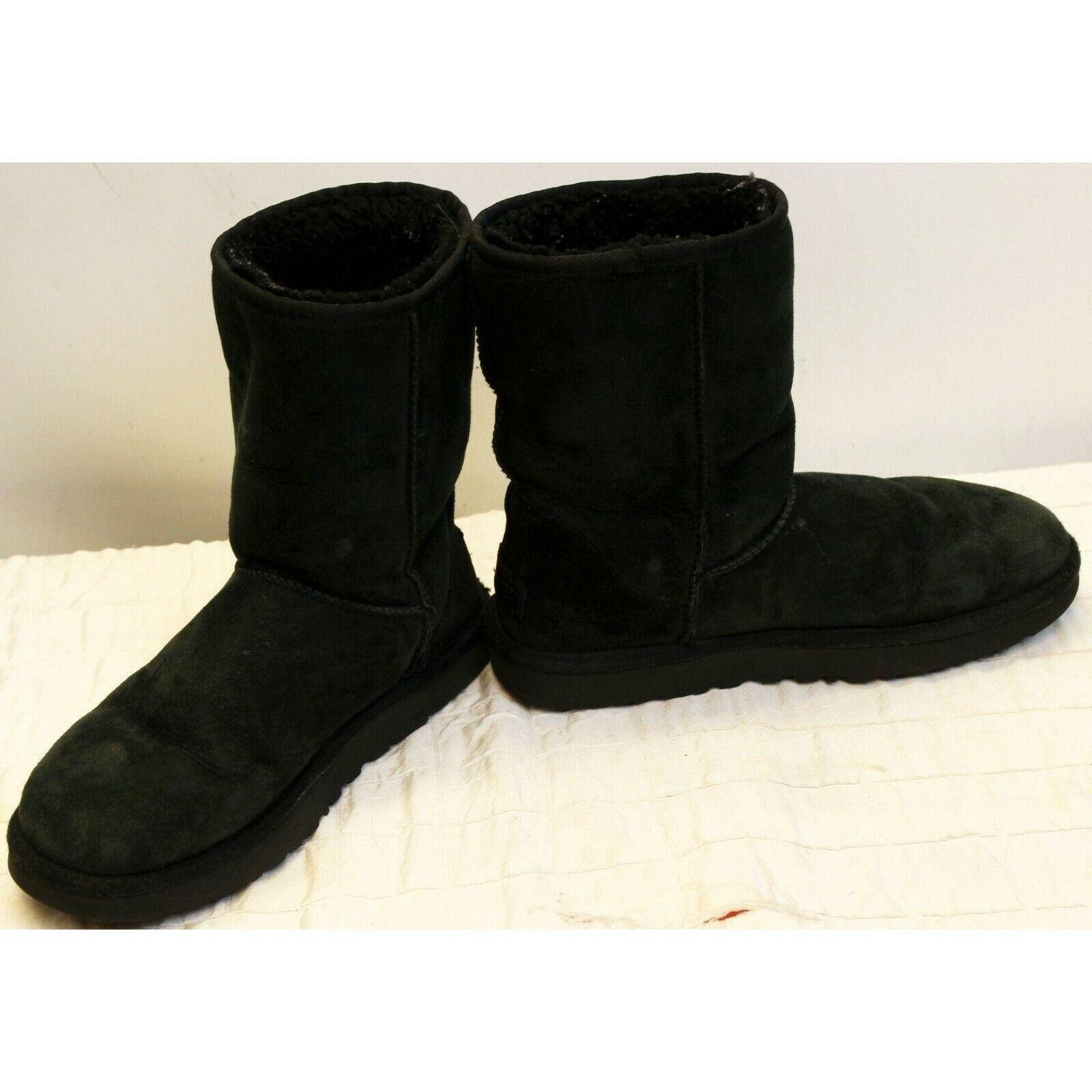 Ugg UGG Black Classic Short Boots Women's Sz 10 Suede Sheepskin Size US 10 / IT 40 - 6 Thumbnail