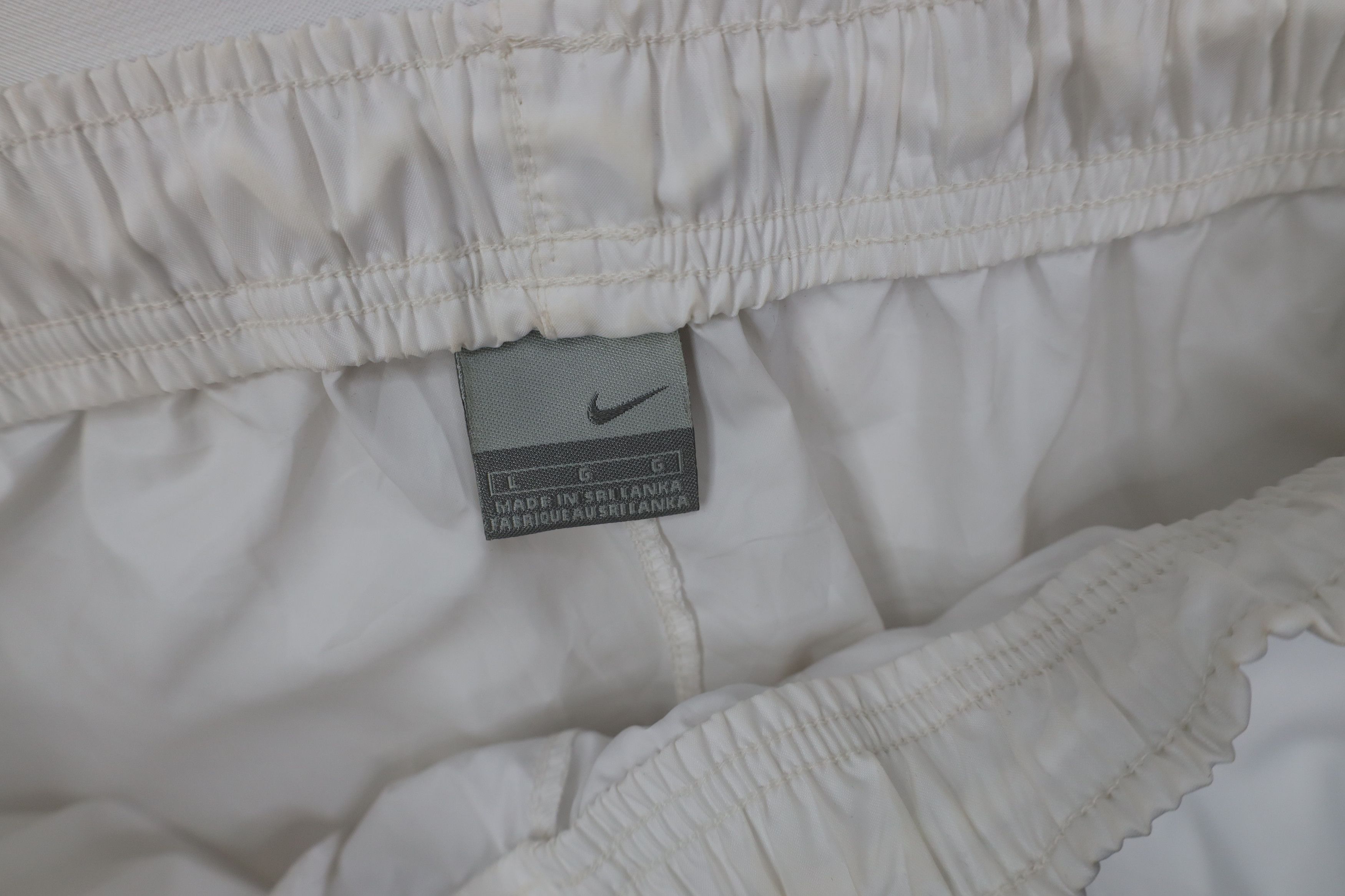 Nike Vintage Y2K Nike Swoosh Wide Leg Windbreaker Pants White Size US 36 / EU 52 - 10 Thumbnail