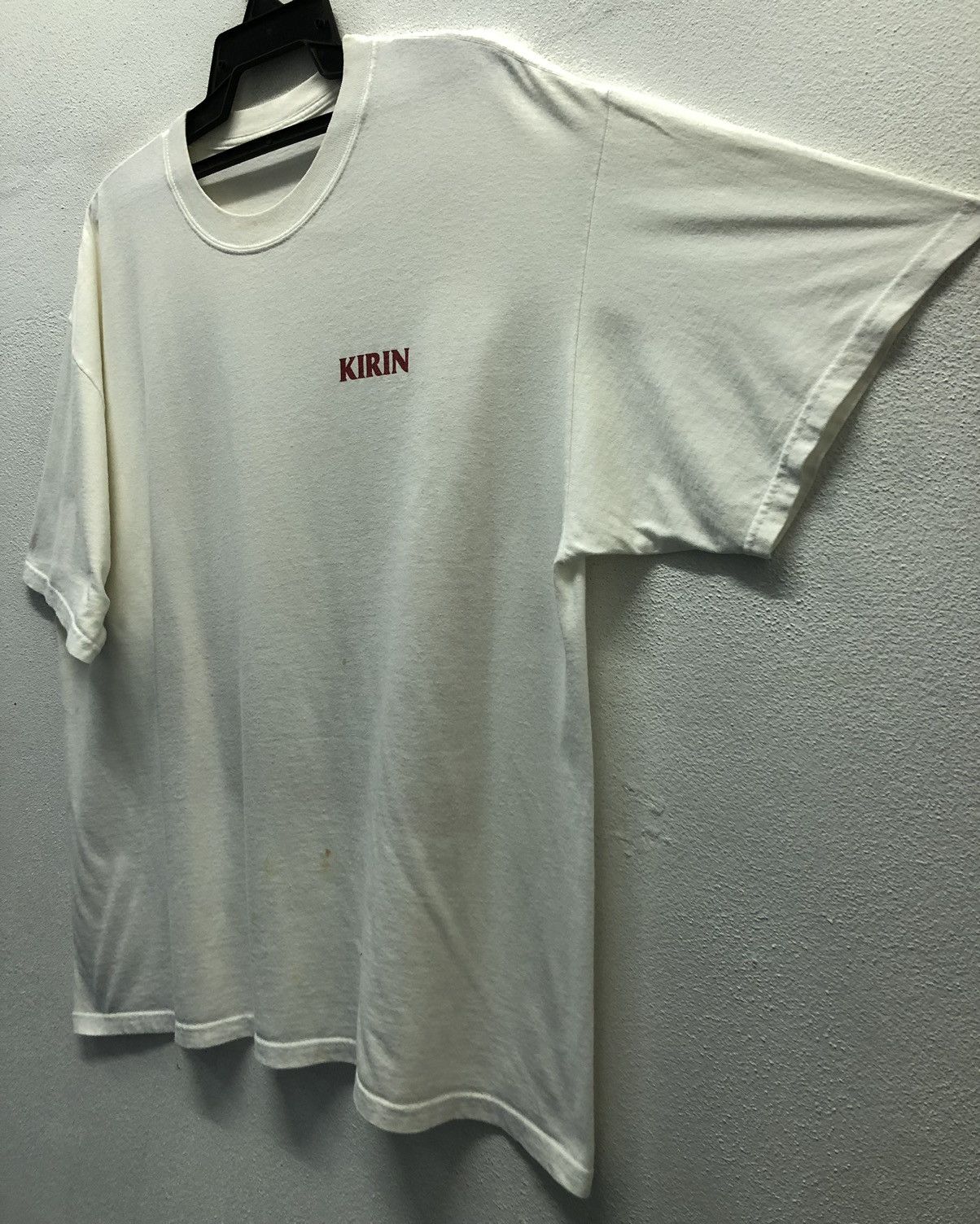 Vintage Vintage Kirin Beer T-Shirt Size US XL / EU 56 / 4 - 6 Thumbnail
