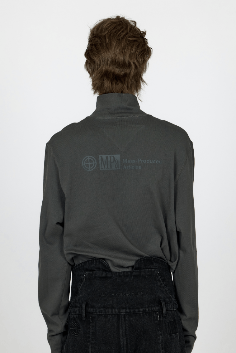 GR10K MPa HALF ZIP JERSEY (CHARCOAL) , PLASTICPRODUCT Size US S / EU 44-46 / 1 - 3 Thumbnail