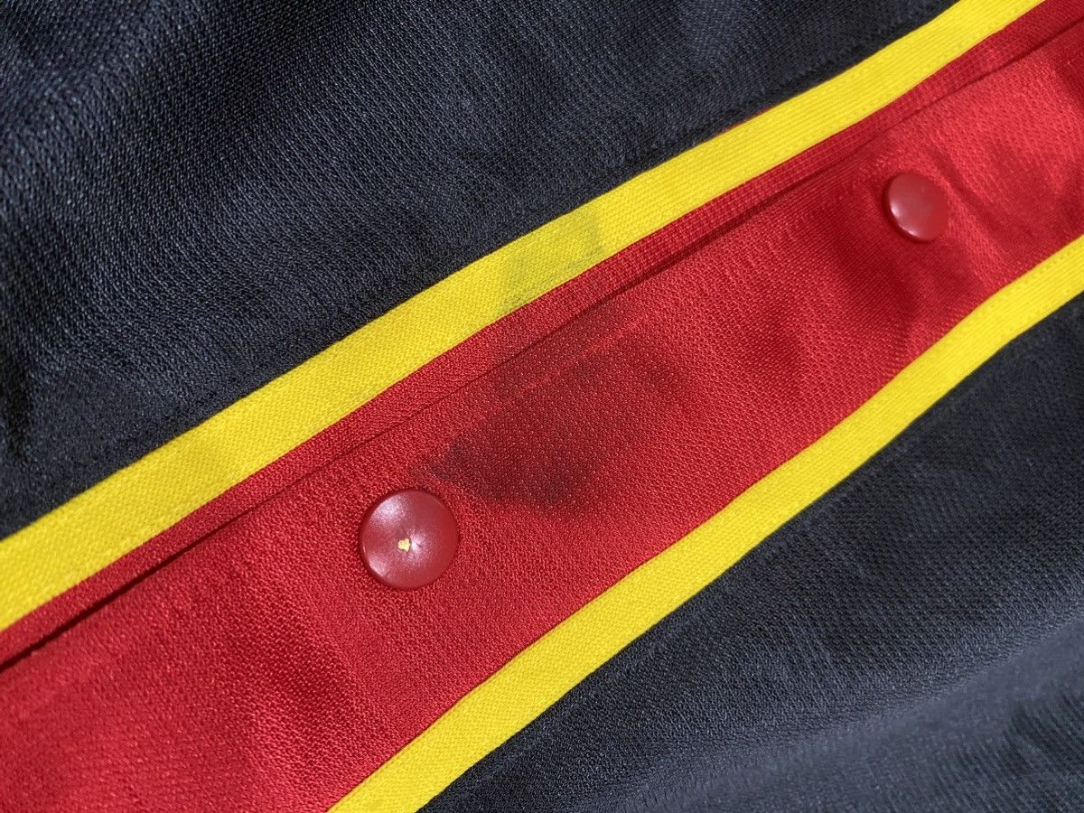 Champion Vintage CHAMPION Full Snap Button Track Pant Size US 37 - 19 Thumbnail