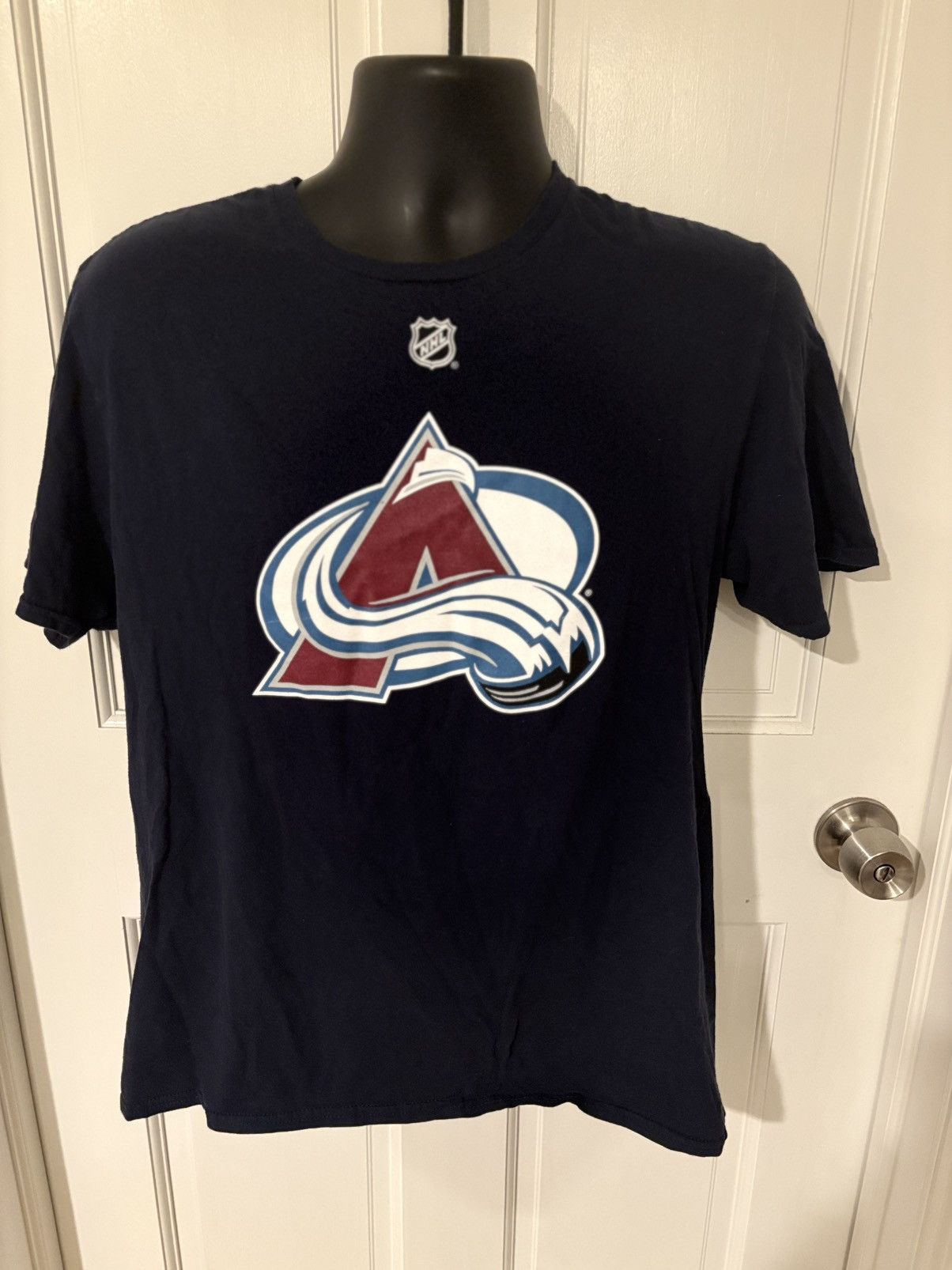 Other Colorado Avalanche #29 Nathan Mackinnon Men’s large t shirt Size US L / EU 52-54 / 3 - 7 Thumbnail