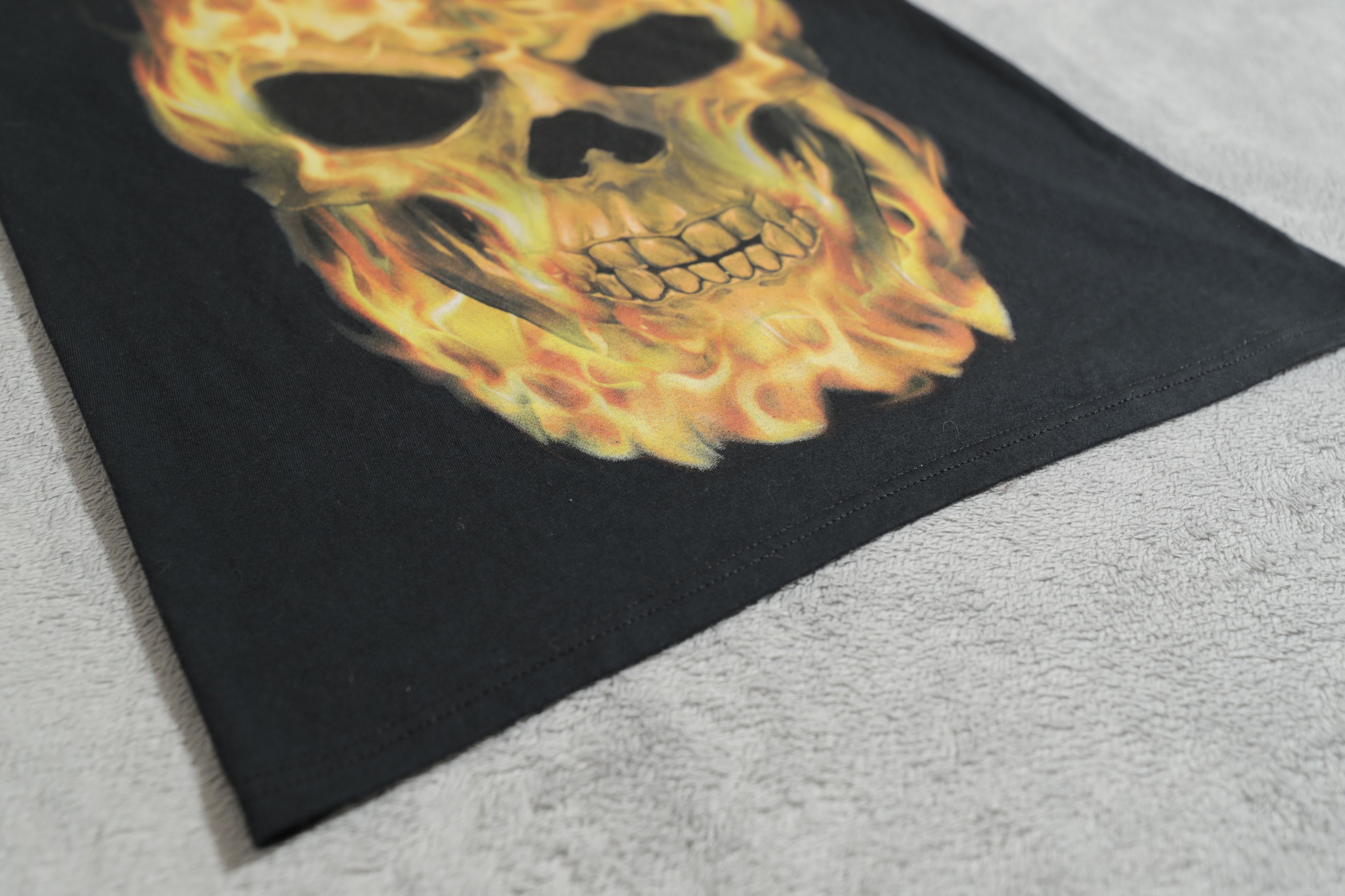 Other Happy Halloween Flaming Skull Shirt (S) Size US S / EU 44-46 / 1 - 5 Thumbnail
