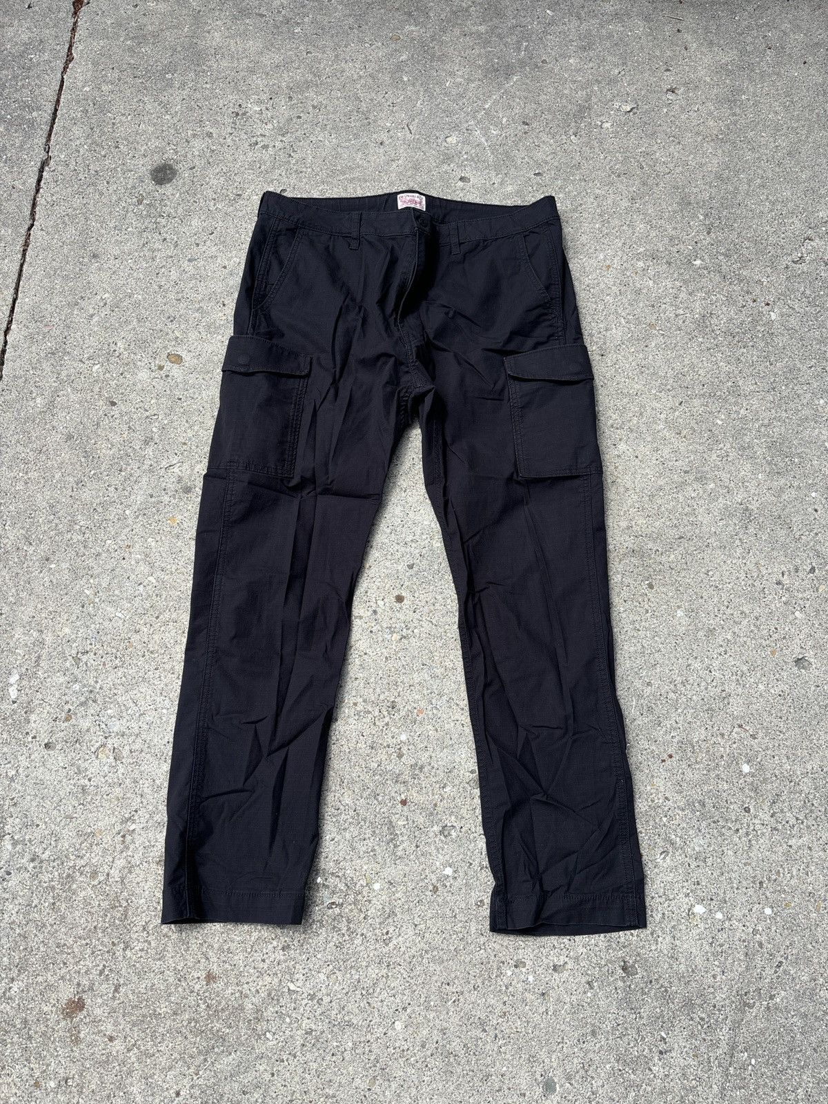 Levi's × Levi's Vintage Clothing × Vintage vintage levi’s cargo pants Size US 36 / EU 52 - 1 Thumbnail