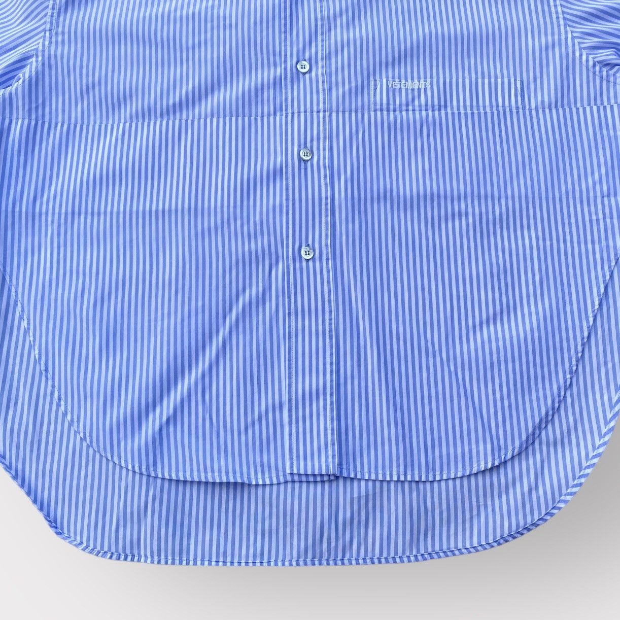 Vetements SS19 Blue Stripes Oversized Cropped Shirt Size XS / US 0-2 / IT 36-38 - 4 Thumbnail