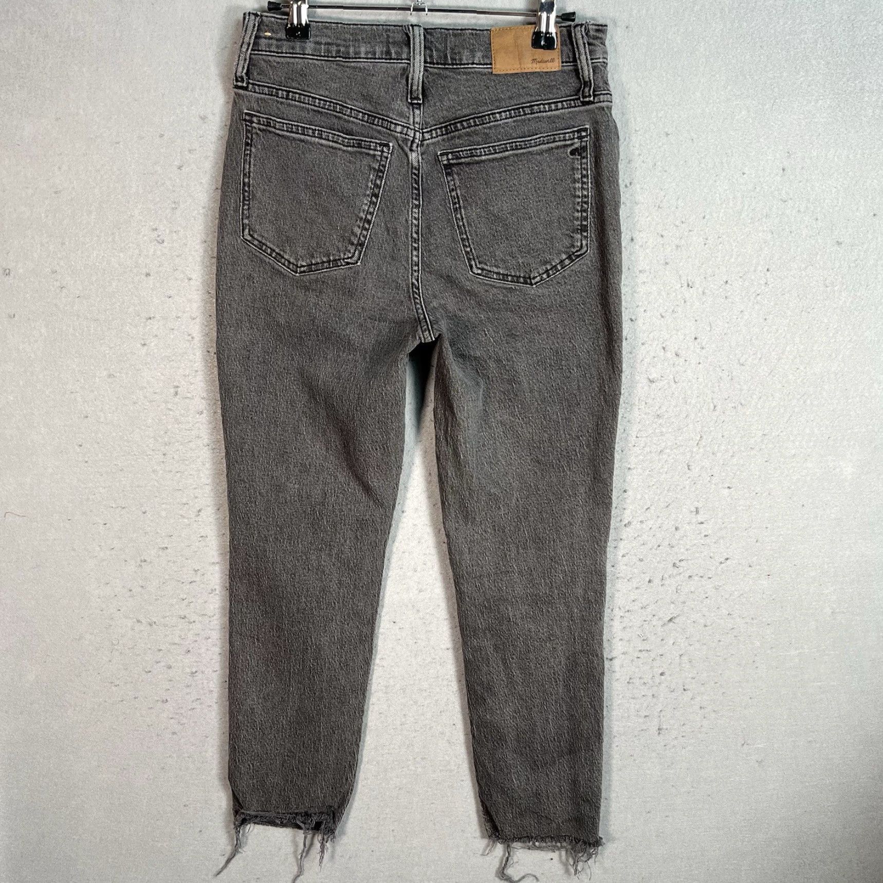 Madewell VINTAGE Madewell Perfect Vintage Jean Black Women Size 25 Tapered Leg Raw Hem Size 42" / US 20 - 2 Thumbnail
