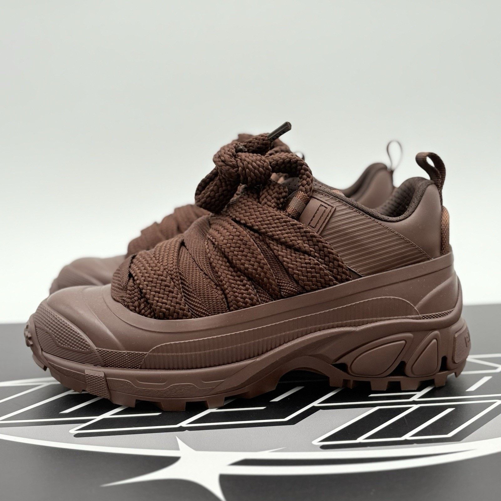 Burberry Burberry Arthur Low-Top ' Deep Earth Brown ' | TRIED ON! Size US 7 / EU 40 - 1 Thumbnail