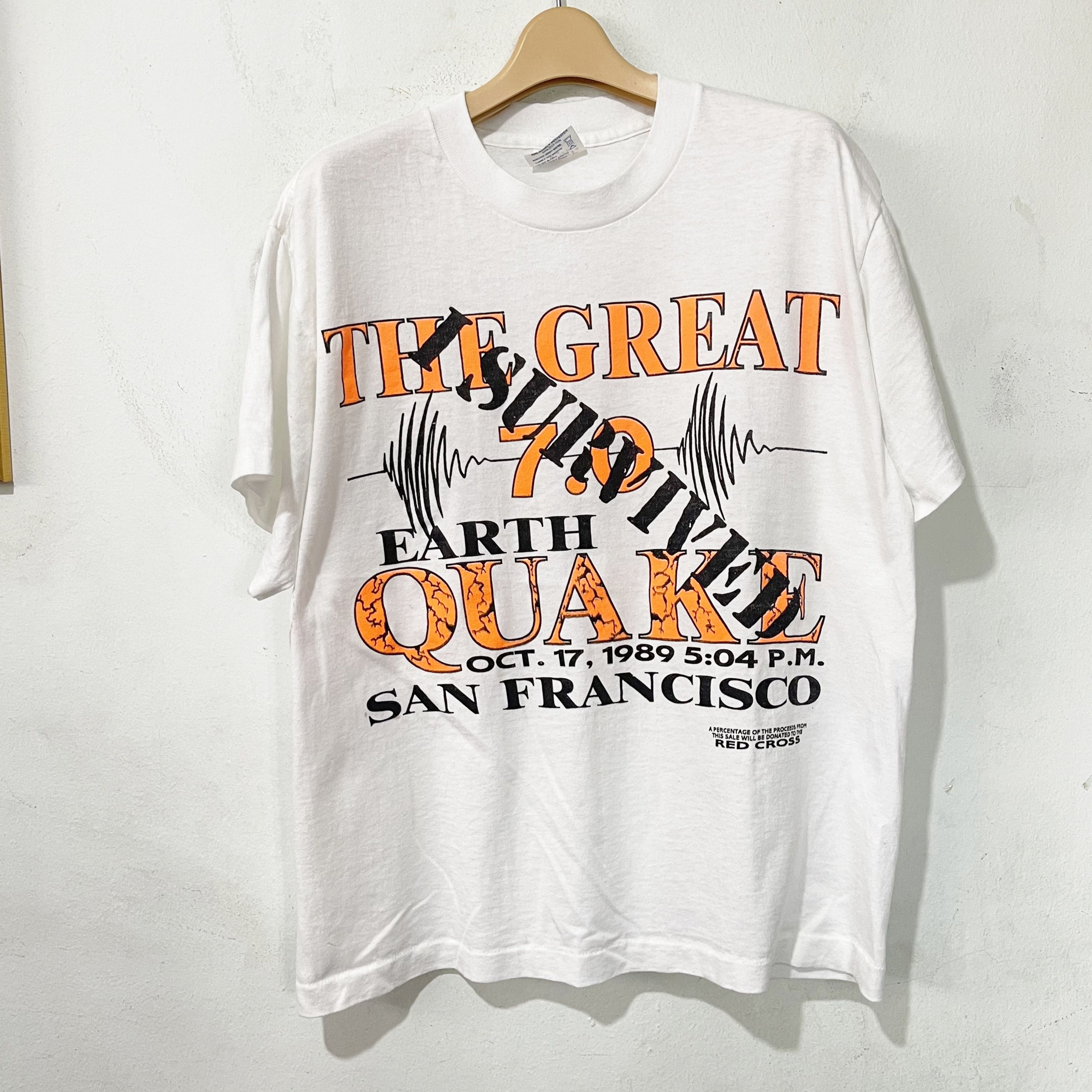 Vintage Vintage 1989 San Francisco Earthquake T-Shirt Size US M / EU 48-50 / 2 - 1 Thumbnail