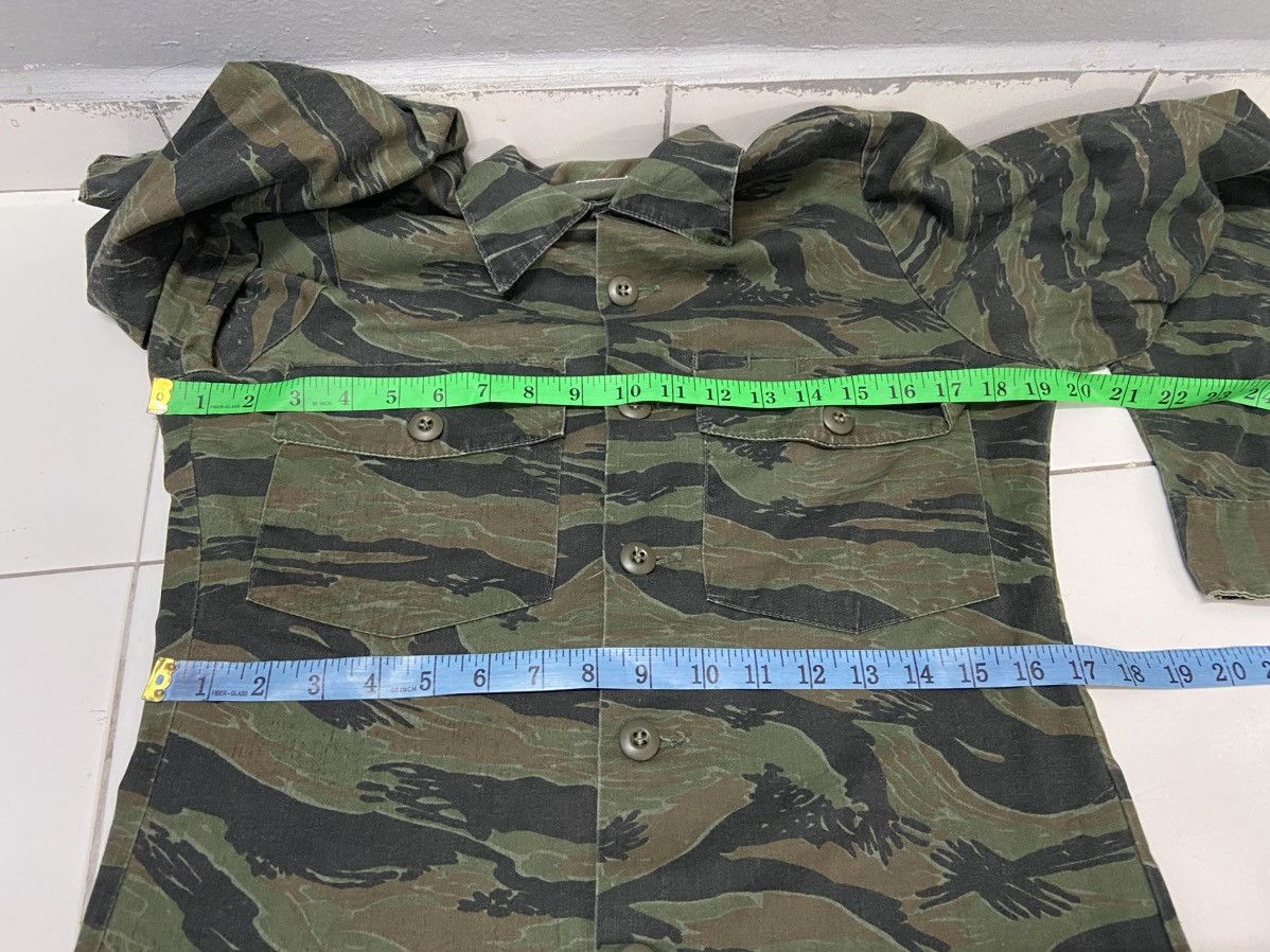 Vintage VINTAGE ARMY TIGER STRIPE CAMOUFLAGED 90’s UNIFORM SHIRT Size US S / EU 44-46 / 1 - 10 Thumbnail