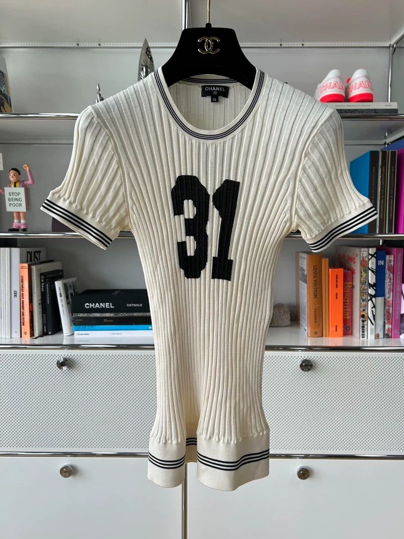 Chanel Chanel No. 31 tight knitted T-shirt 2503-Nextarrow Size XS / US 0-2 / IT 36-38 - 1 Thumbnail