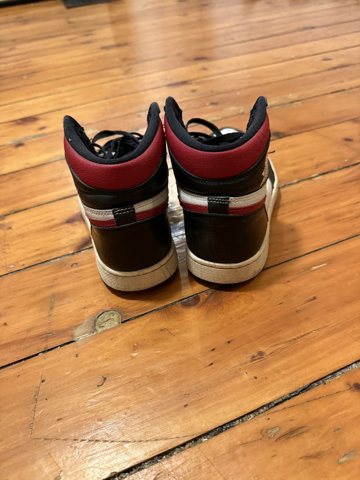 Nike Air Jordan 1 Retro High OG Gym Red 2019 Size US 6 / EU 39 - 4 Thumbnail