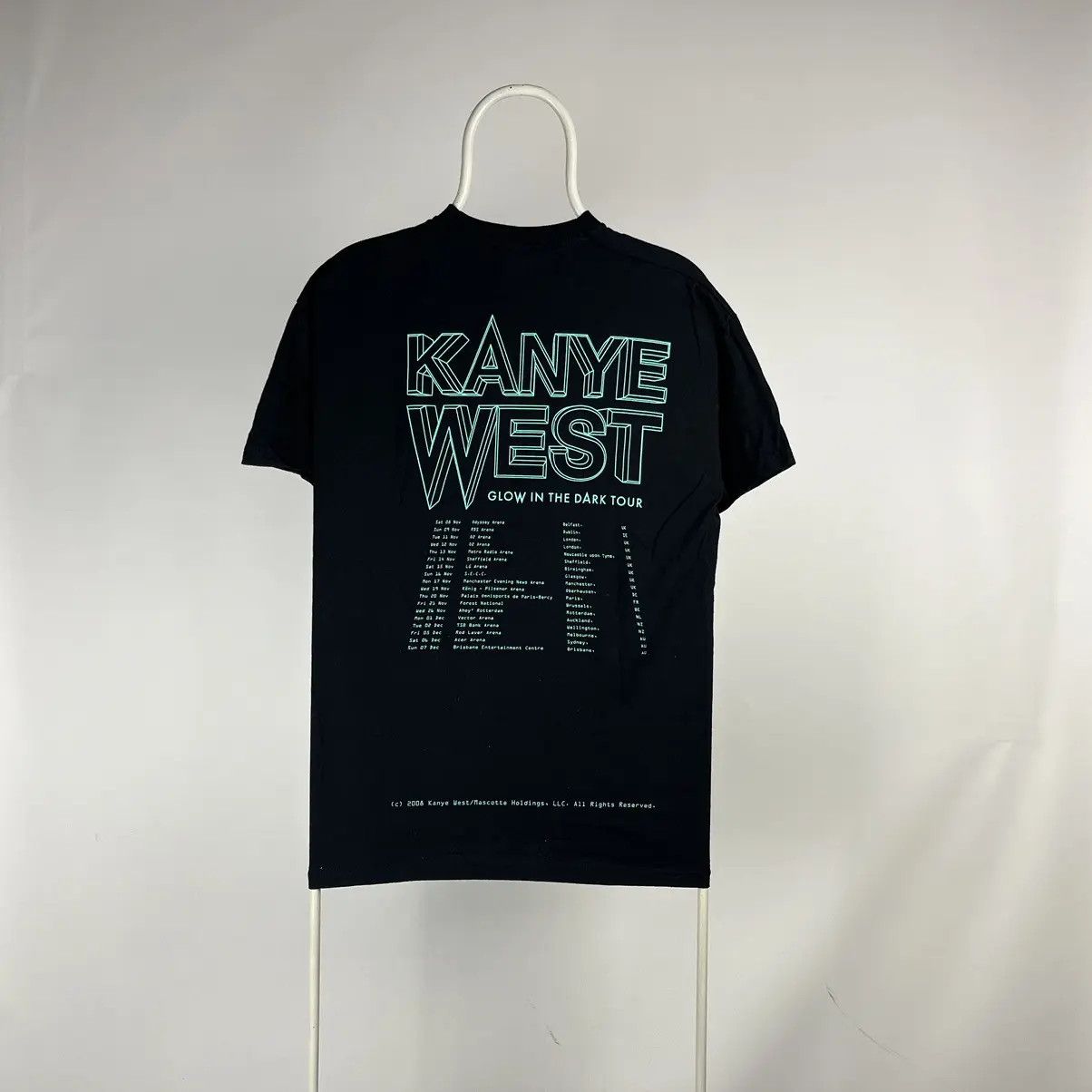 Kanye West 2008 Vintage Kanye West Glow In The Dark Tour T-Shirt Size US L / EU 52-54 / 3 - 2 Thumbnail