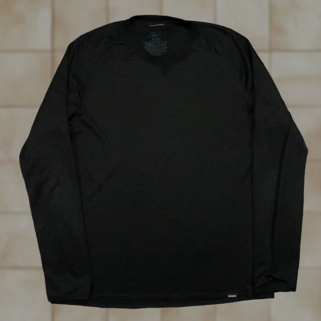 Patagonia Patagonia Shirt Mens Large Black Capilene 3 Midweight Crew Long Sleeve Size US L / EU 52-54 / 3 - 1 Thumbnail