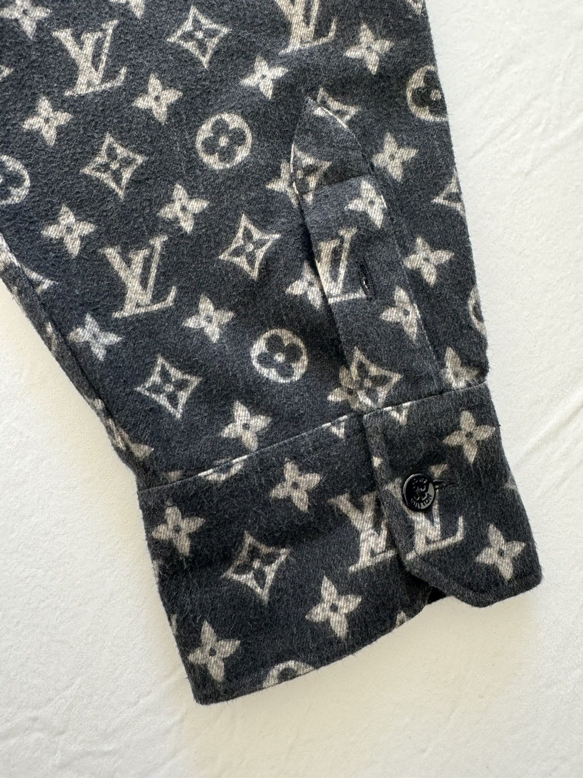 Louis Vuitton Louis Vuitton X Nigo MNGM Waves Giant Damier Flannel Shirt Size US XXL / EU 58 / 5 - 10 Thumbnail