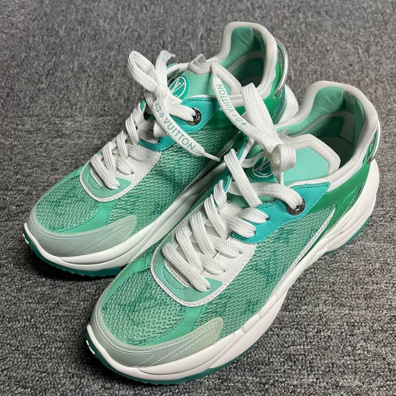 Louis Vuitton Louis Vuitton Green Lace-Up Low-Top Casual Shoes Size US 5 / IT 35 - 1 Thumbnail