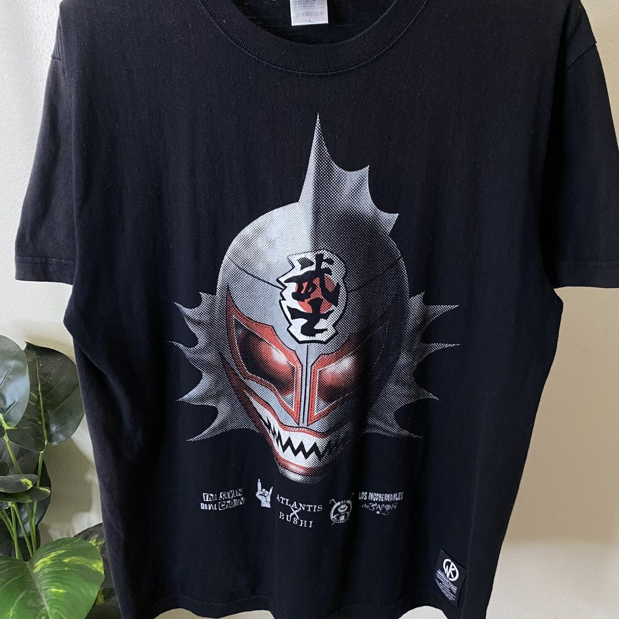 WWE New Japan Pro Wrestling BUSHI x Atlantis Collabs T Shirt Size US L / EU 52-54 / 3 - 2 Thumbnail