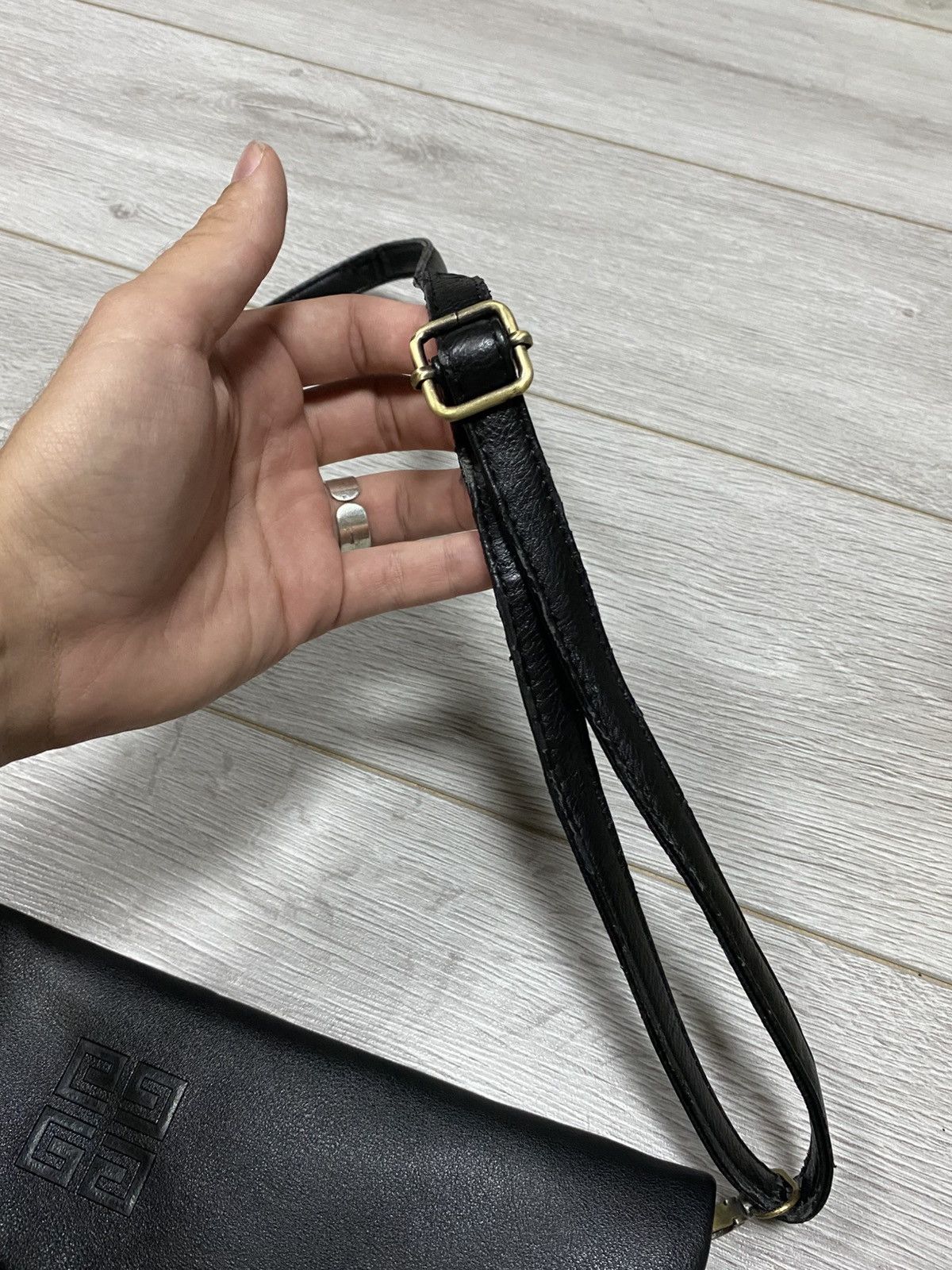 Givenchy Givenchy big logo shoulder crossbody bag messenger Size ONE SIZE - 8 Thumbnail
