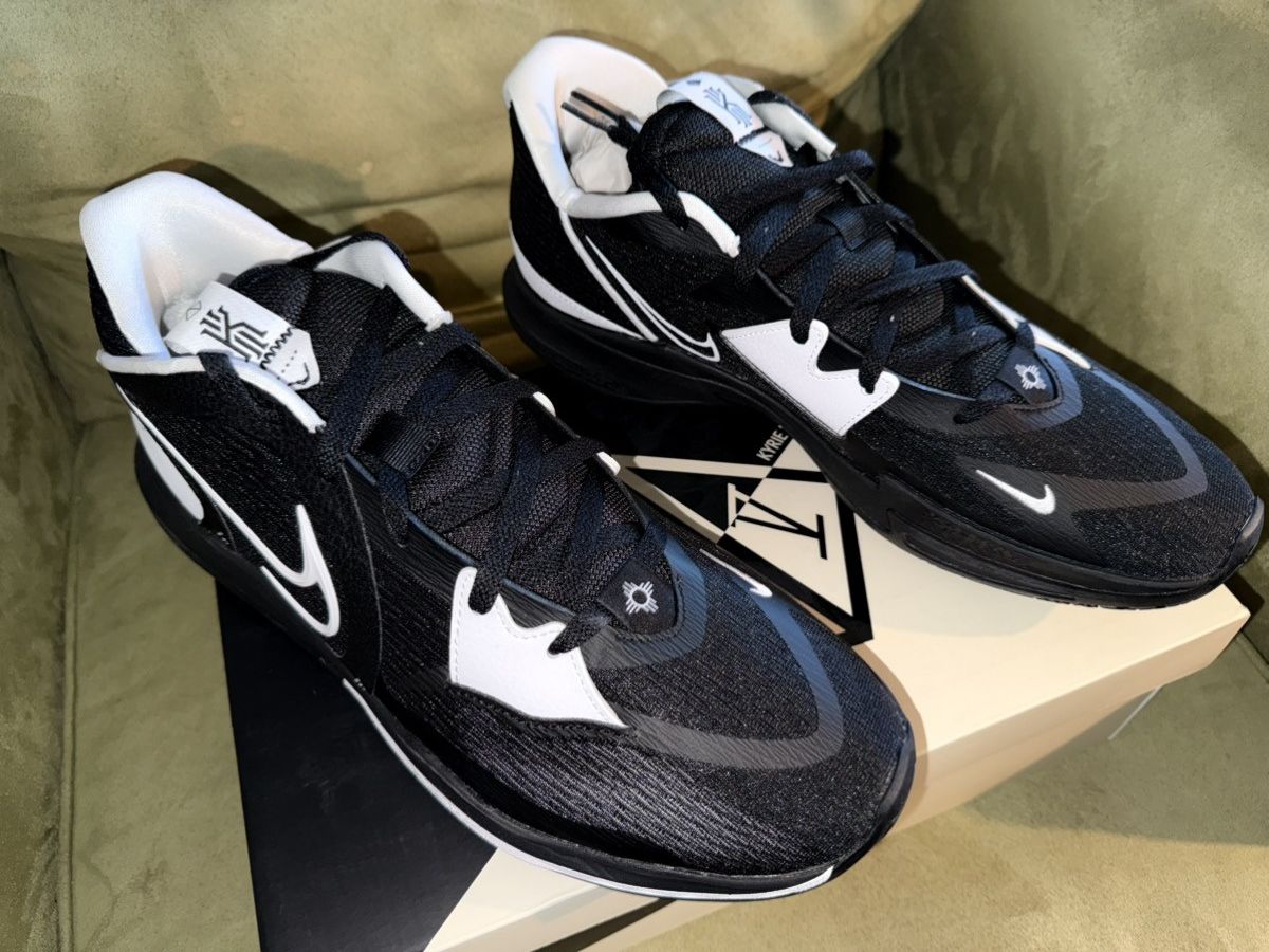 Nike Nike Kyrie 5 TB Promo (players only) Black “Reverse Panda” Size US 15 / EU 48 - 2 Thumbnail