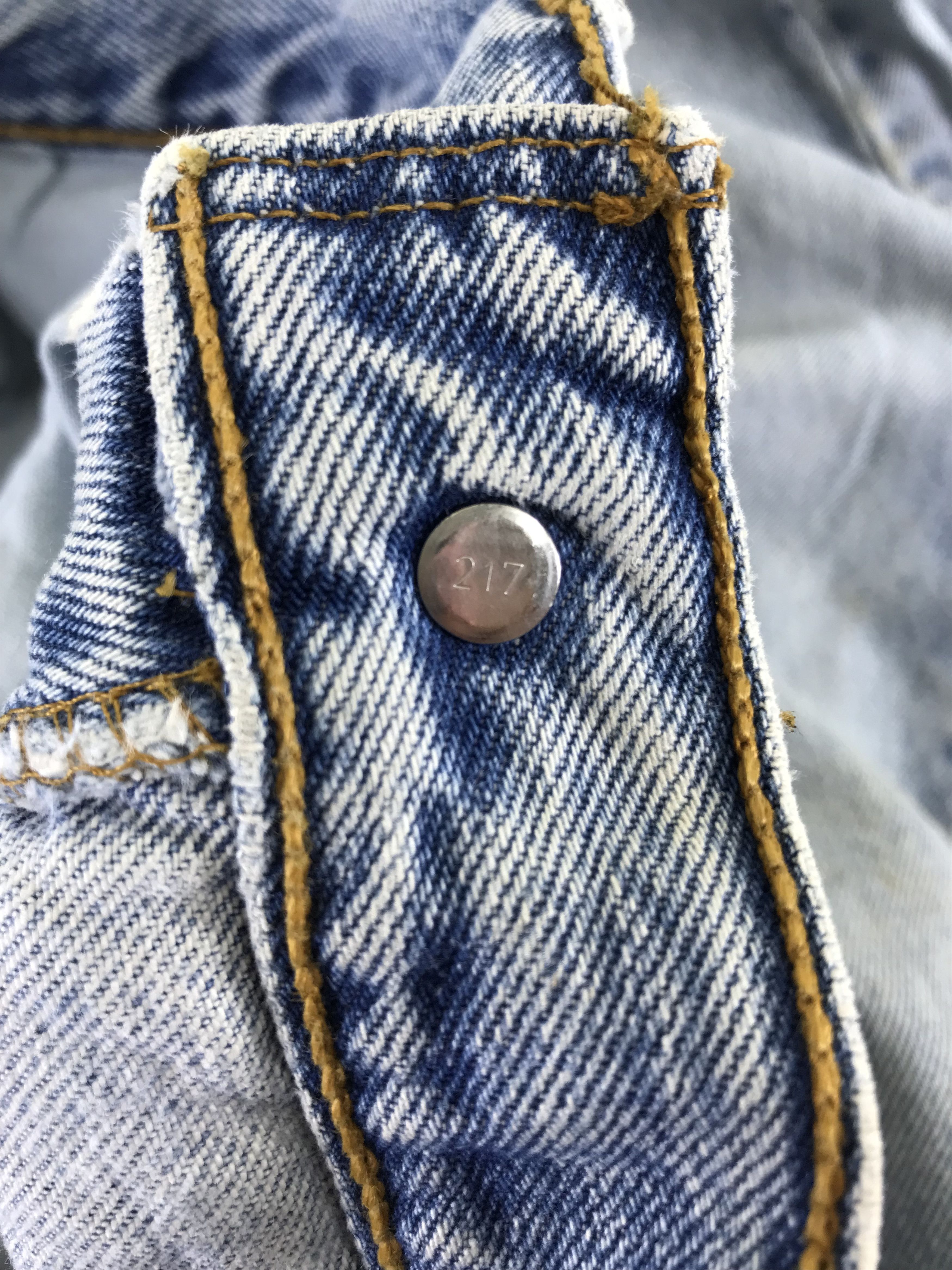 Levi's Vintage 90s Levi's 501 Light Wash Jeans Size US 34 / EU 50 - 10 Thumbnail