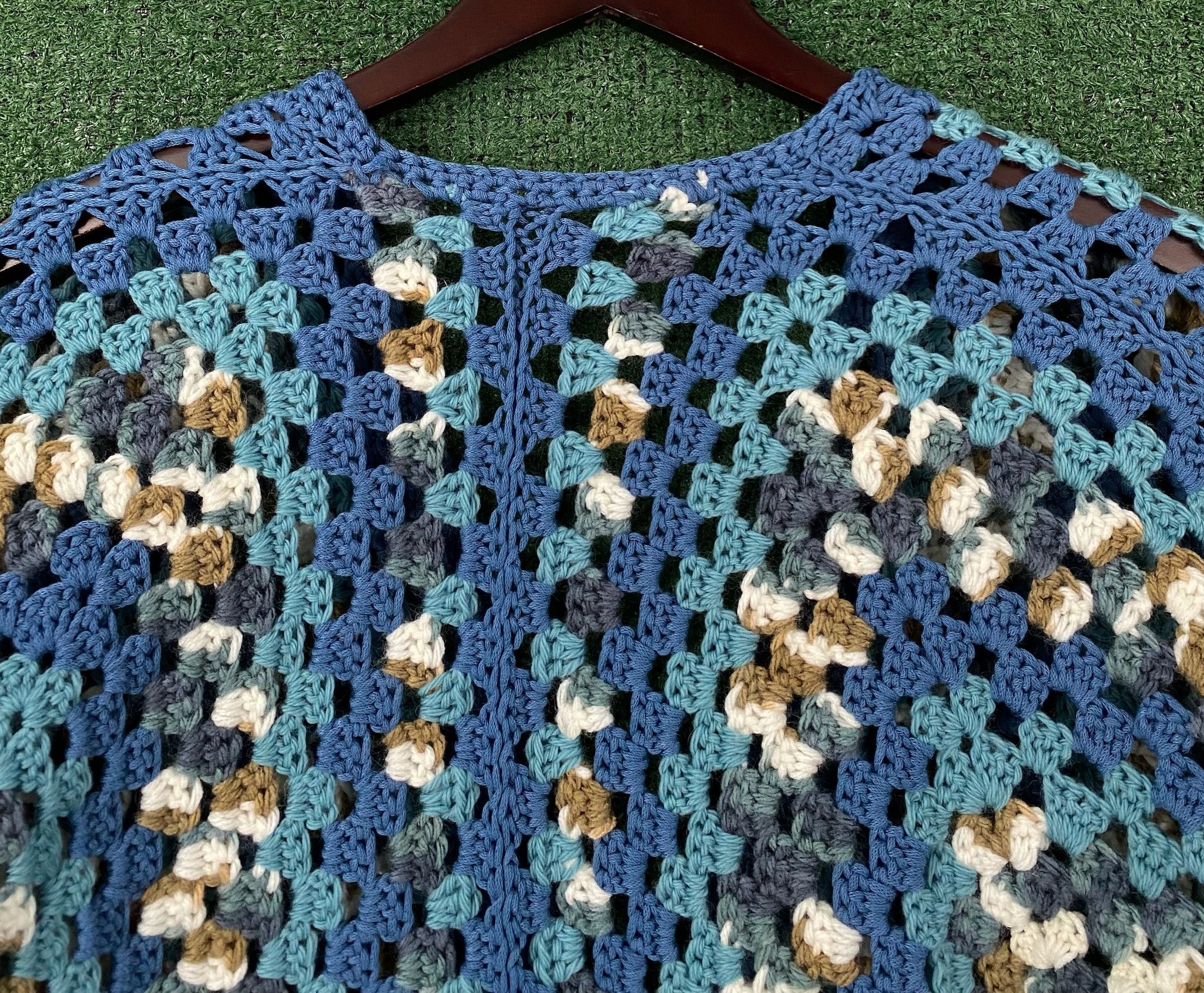 Handmade VTG Handmade Granny Square Crochet Cardigan Sweater Medium Size M / US 6-8 / IT 42-44 - 6 Thumbnail
