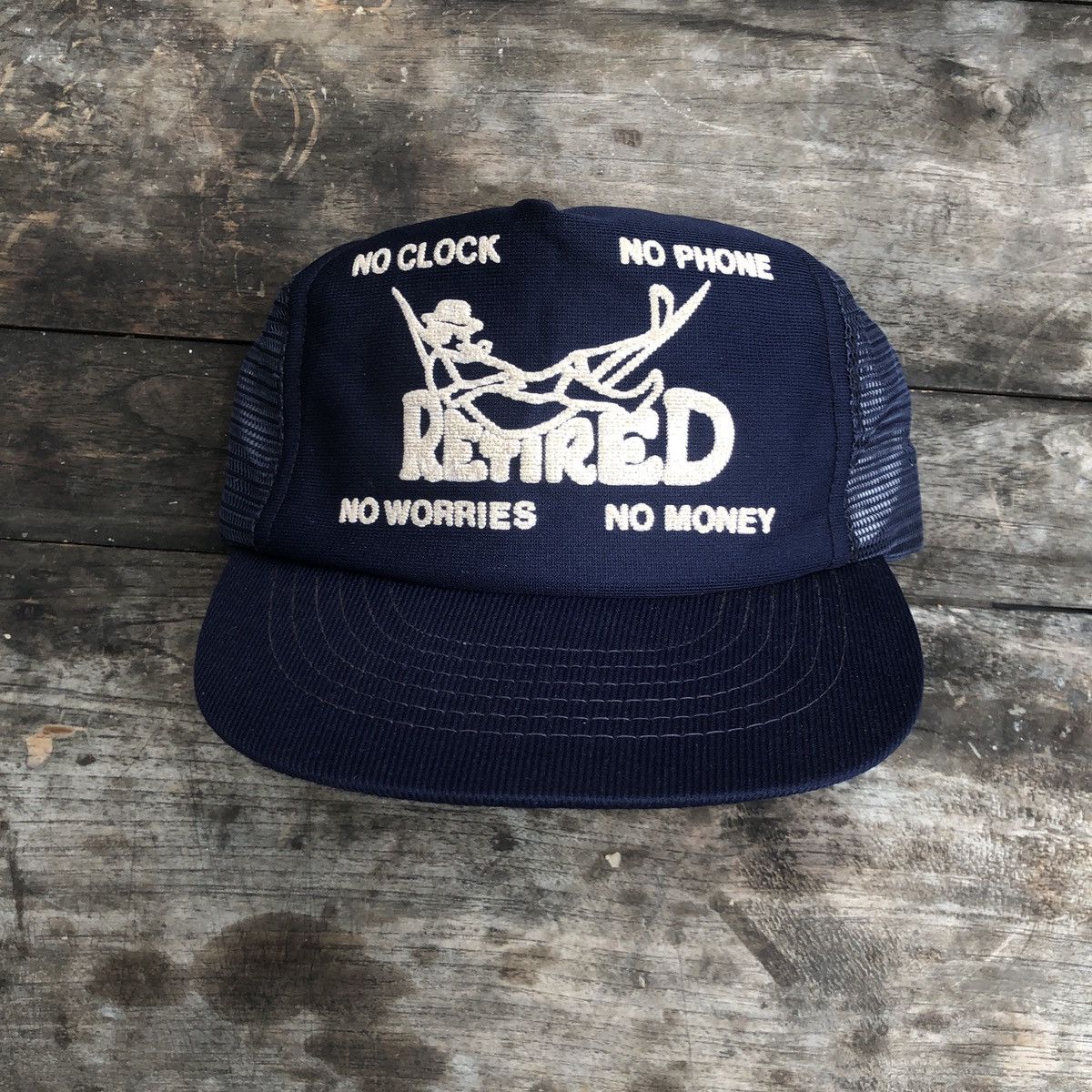 Vintage Vintage “Retired – No Clock No Phone Funny Retro Trucker Hat Size ONE SIZE - 1 Thumbnail