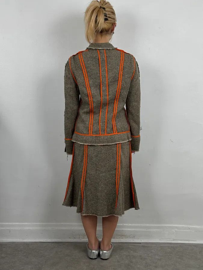 Moschino Moschino Beige Wool & Contrast Orange Trim Skirt & Blazer Set Size M / US 6-8 / IT 42-44 - 2 Thumbnail