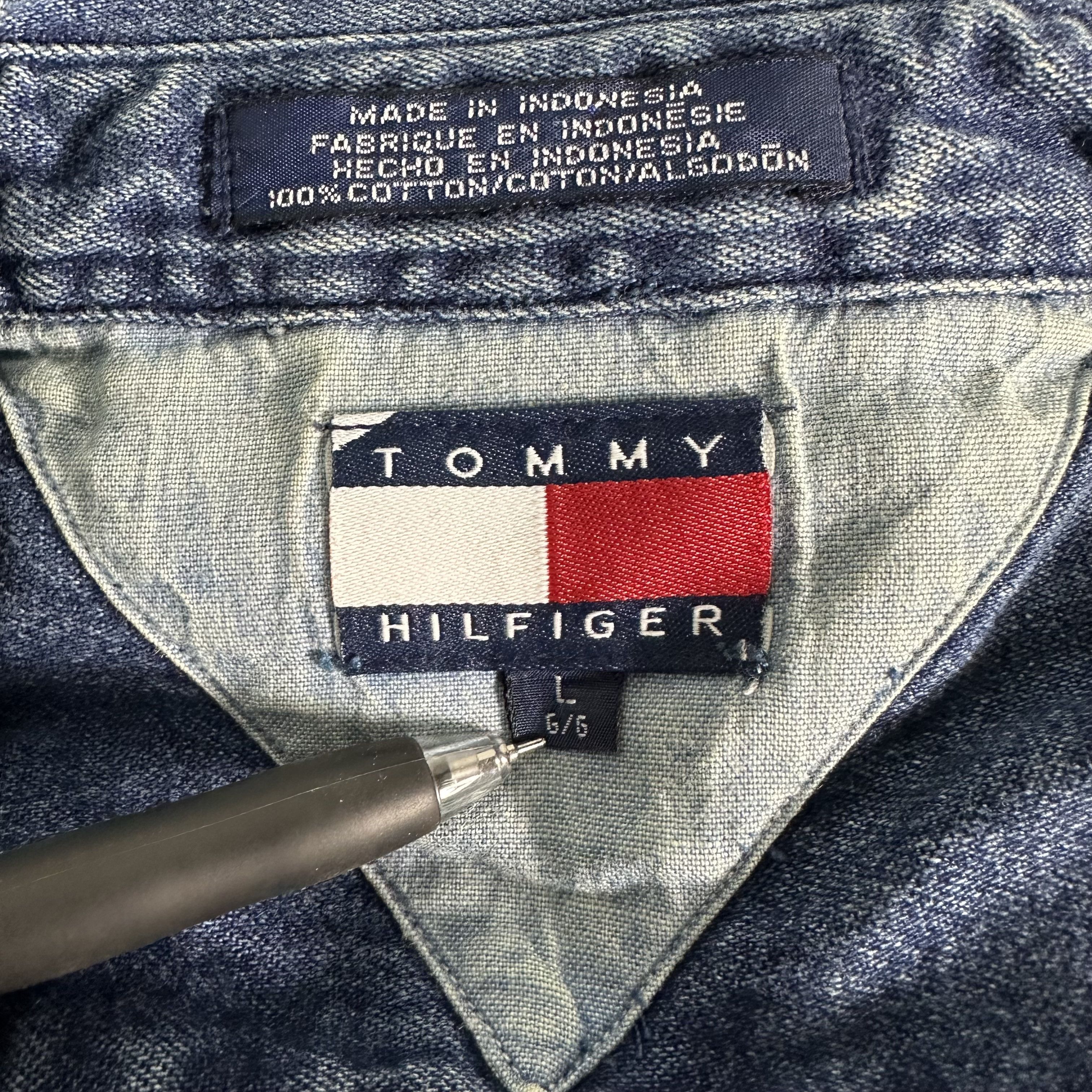 Tommy Hilfiger × Vintage 🔥RARE🔥Vintage Tommy Hilfiger Flag Denim L/Sleeve Shirt Size US L / EU 52-54 / 3 - 7 Thumbnail