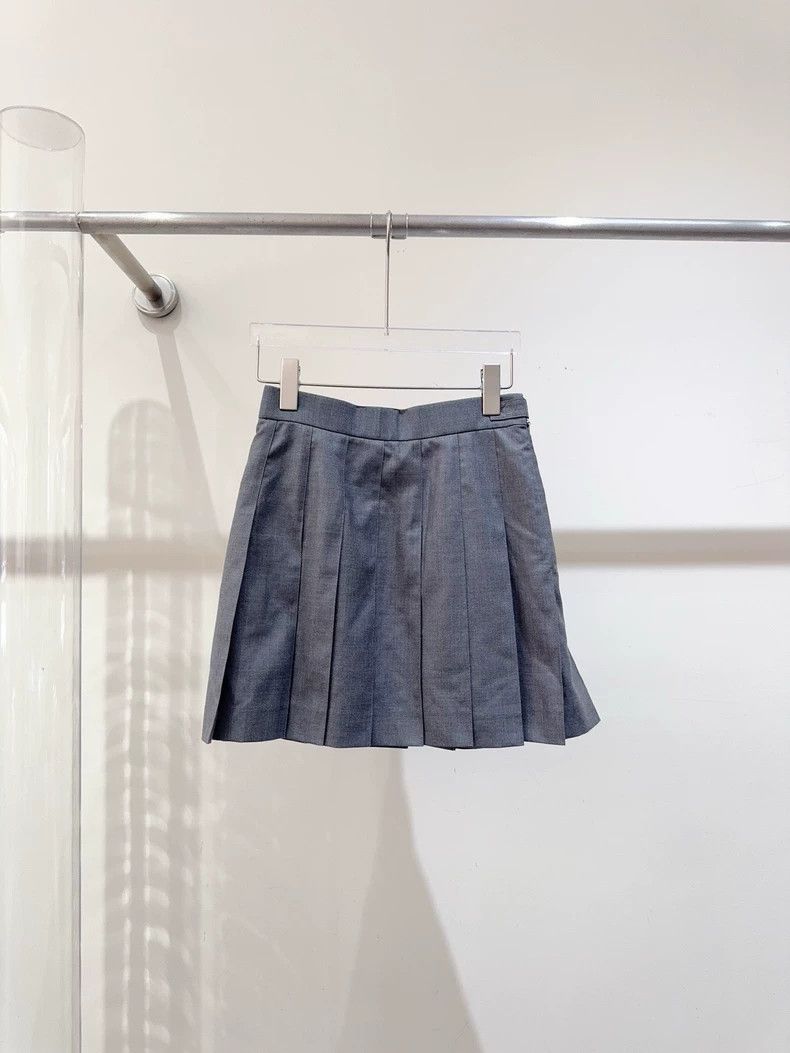 Thom Browne Thom Browne College-style pleated skirt 2503-Nextarrow Size 42" / US 20 - 1 Thumbnail