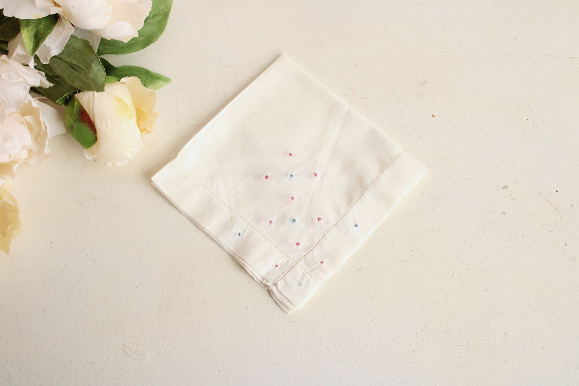 Vintage Vintage Handkerchief, White Linen with Pink and Blue Swiss D Size ONE SIZE - 2 Thumbnail