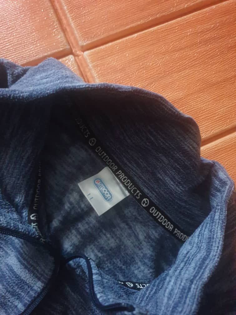 Japanese Brand Outdoor blue colour half zipper Longsleeve shirt Size US L / EU 52-54 / 3 - 2 Thumbnail