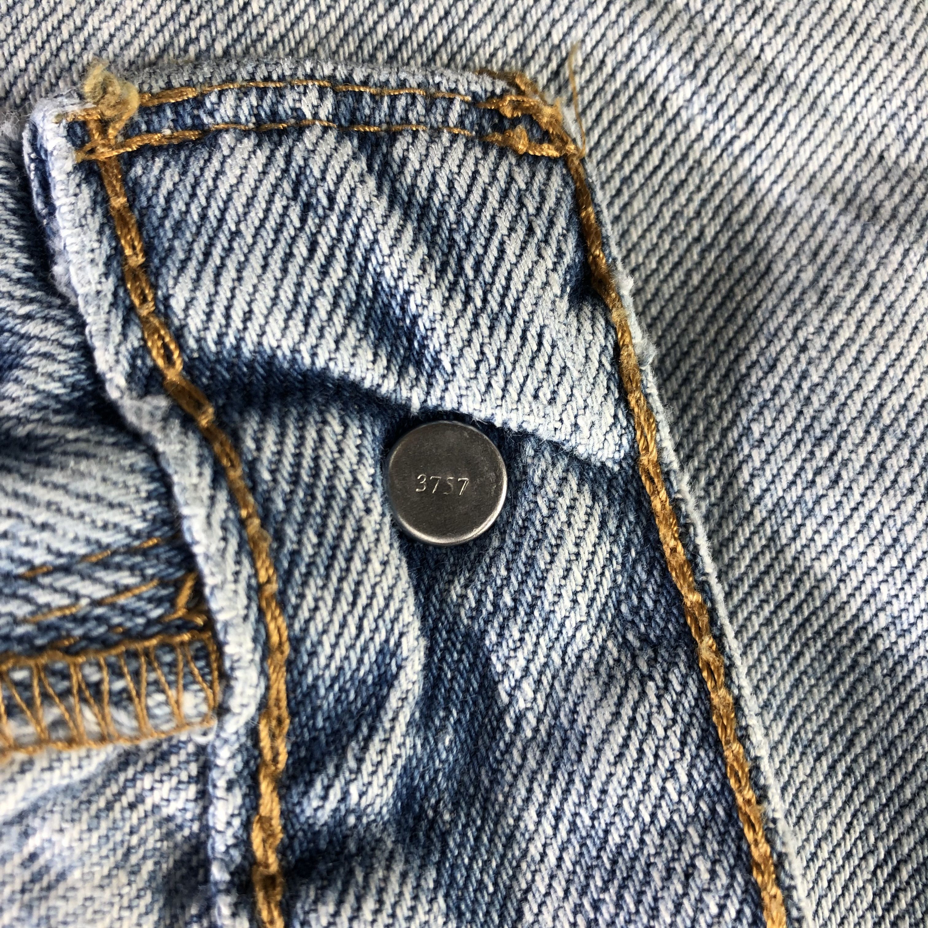 Levi's × Vintage Vintage Light Wash Levis 550 Jeans-JM3360 Size US 39 - 9 Thumbnail