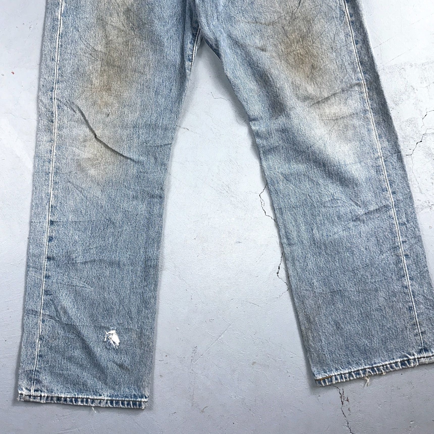 Levi's VINTAGE Levi's 501 Jeans Straight Men 36x30 Blue Light Wash 90s 36 Jeans Regular Mens Size US 36 / EU 52 - 3 Thumbnail