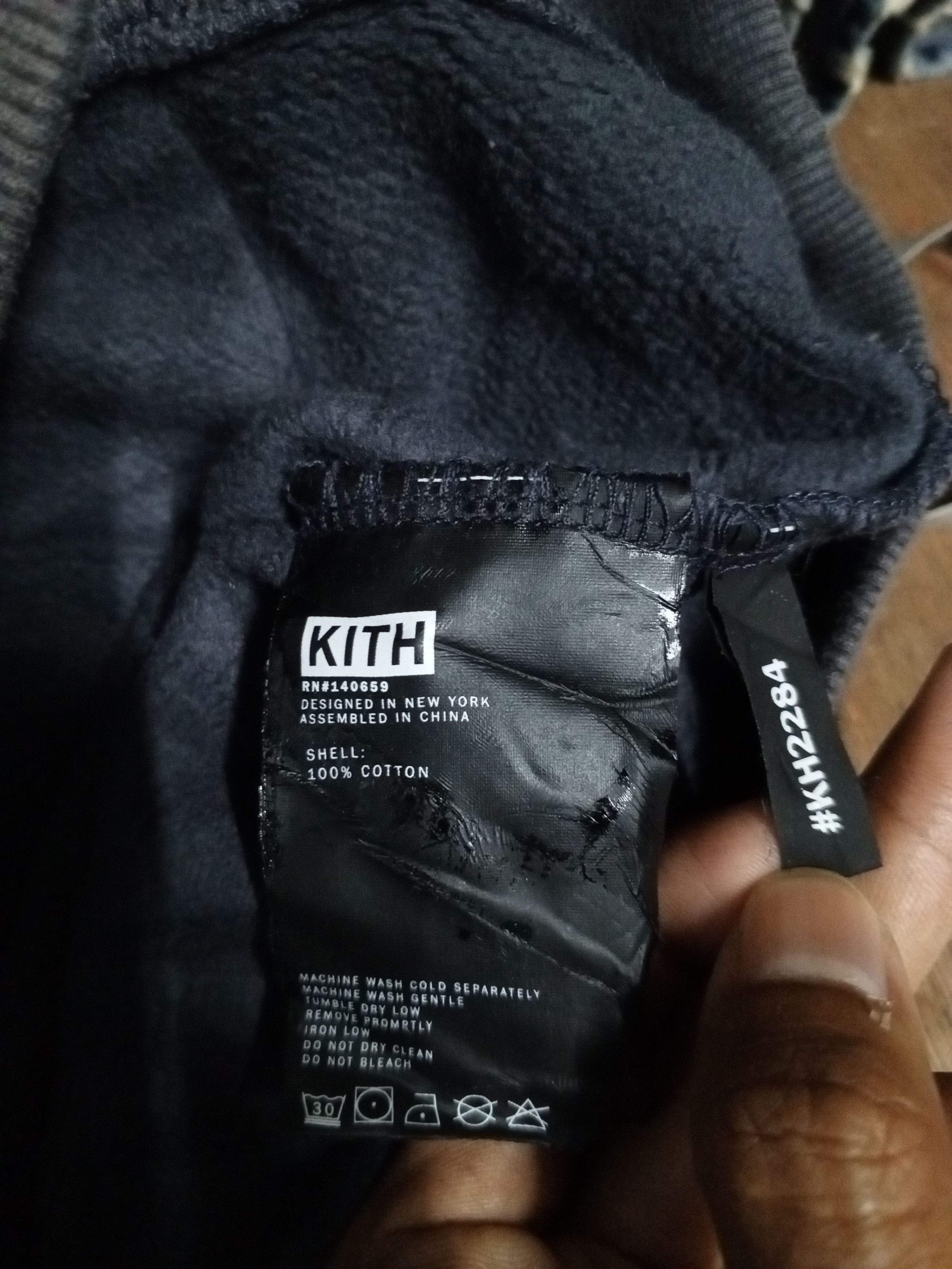 Kith ♨️KITH HODDIES♨️mixed color embroidered logo Size US L / EU 52-54 / 3 - 13 Thumbnail