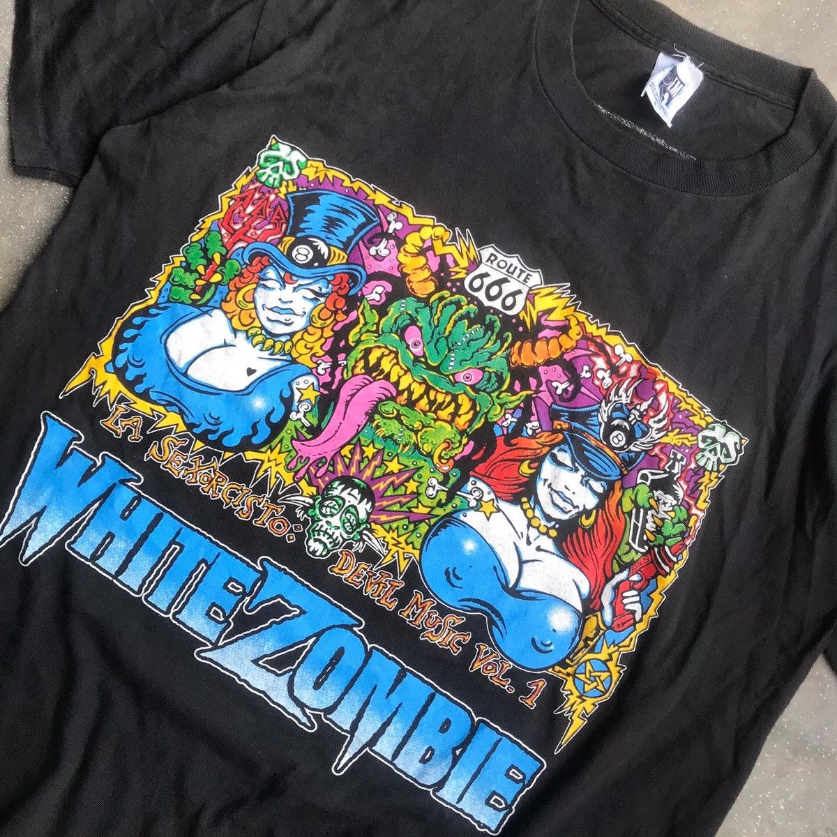 Band Tees Vintage T-Shirt White Zombie Size US L / EU 52-54 / 3 - 1 Thumbnail