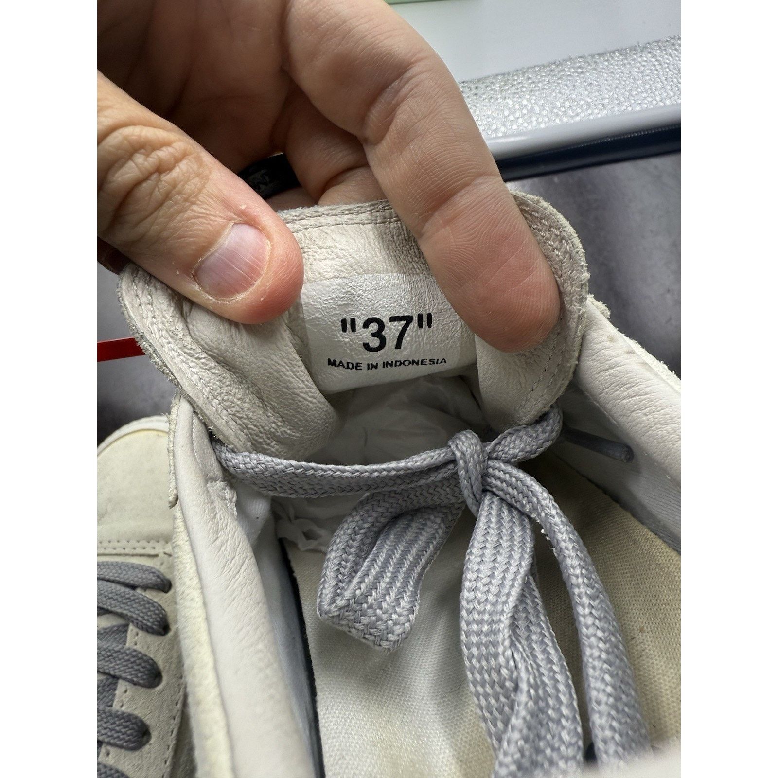 Off-White Size 7 Women Off-White Vulcanized Om1A178R21lea001 Size US 7 / EU 40 - 6 Thumbnail