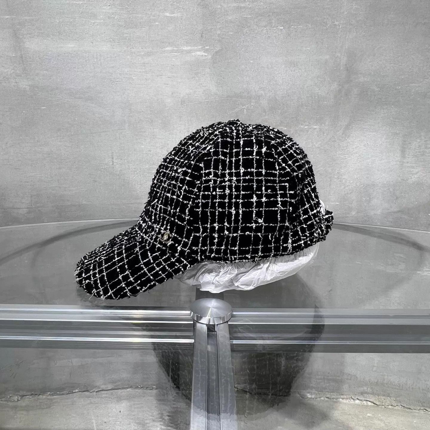 Chanel CHANEL tweed CC logo black and white wool baseball cap Size ONE SIZE - 2 Thumbnail