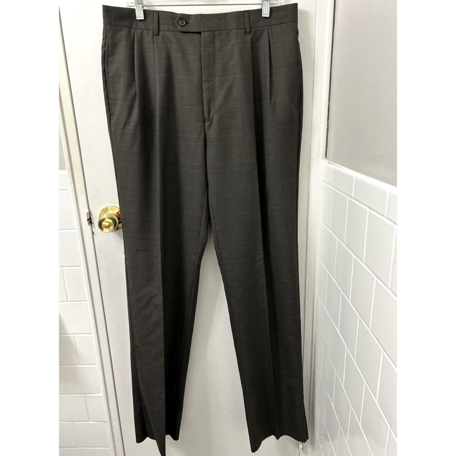 Jos. A. Bank VINTAGE? No; Jos A Bank Windsor Pants 35x37 Wool Pleated Dress Pants Gray 100% Wool YKK Buttons Mens Regular Straight Inseam Unhemmed Navy? Size US 35 - 2 Thumbnail