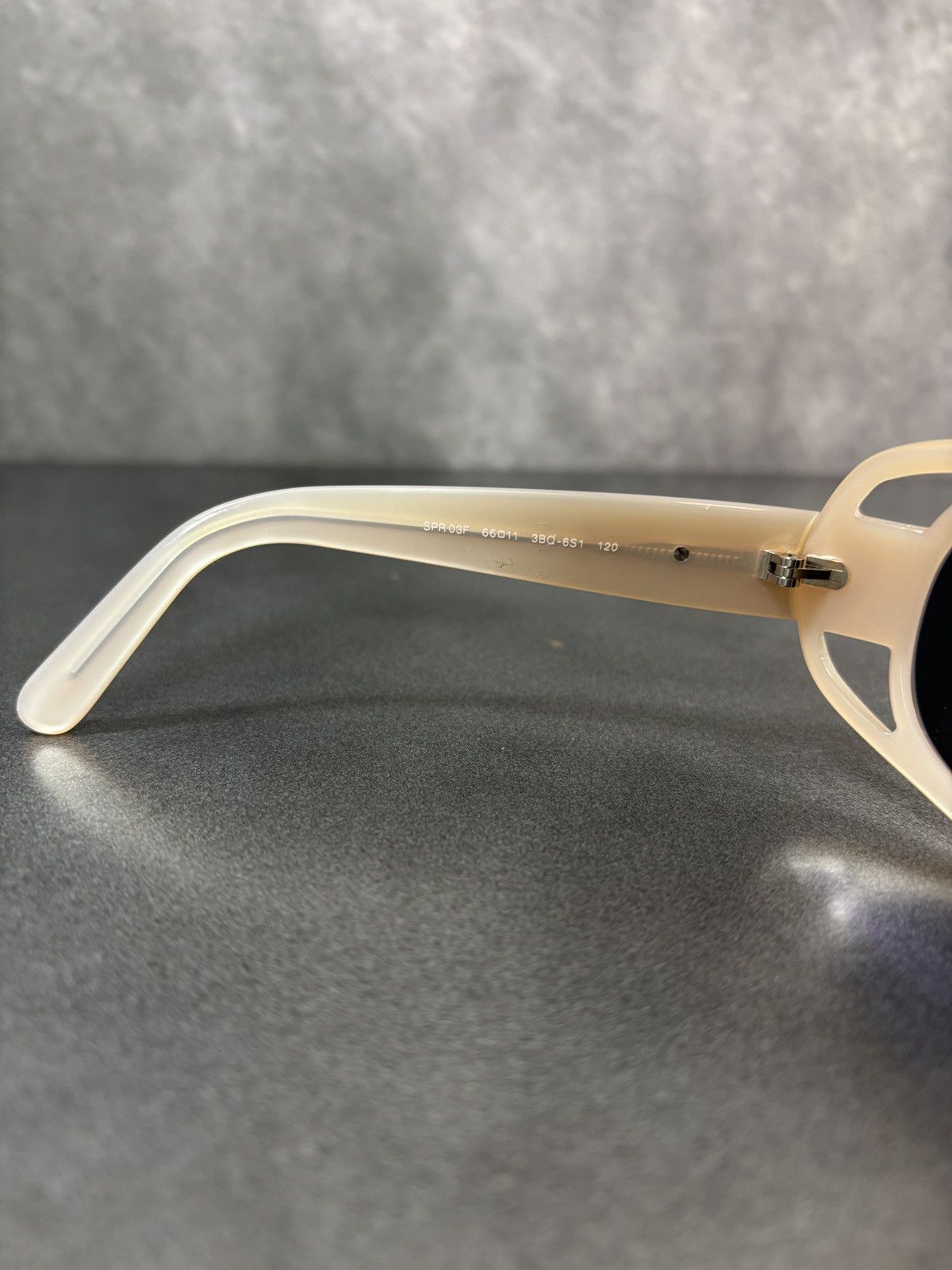 Prada F/W 2004 Prada Sunglasses Vintage SPR 03F Slit Wrap 2000s Size ONE SIZE - 11 Thumbnail