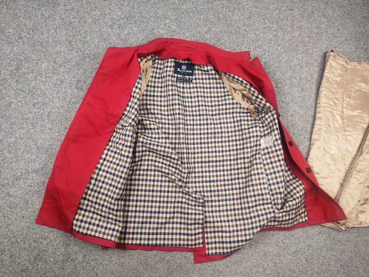 Aquascutum Aquascutum crafted England red Trench coat Jacket lining Size L / US 10 / IT 46 - 15 Thumbnail