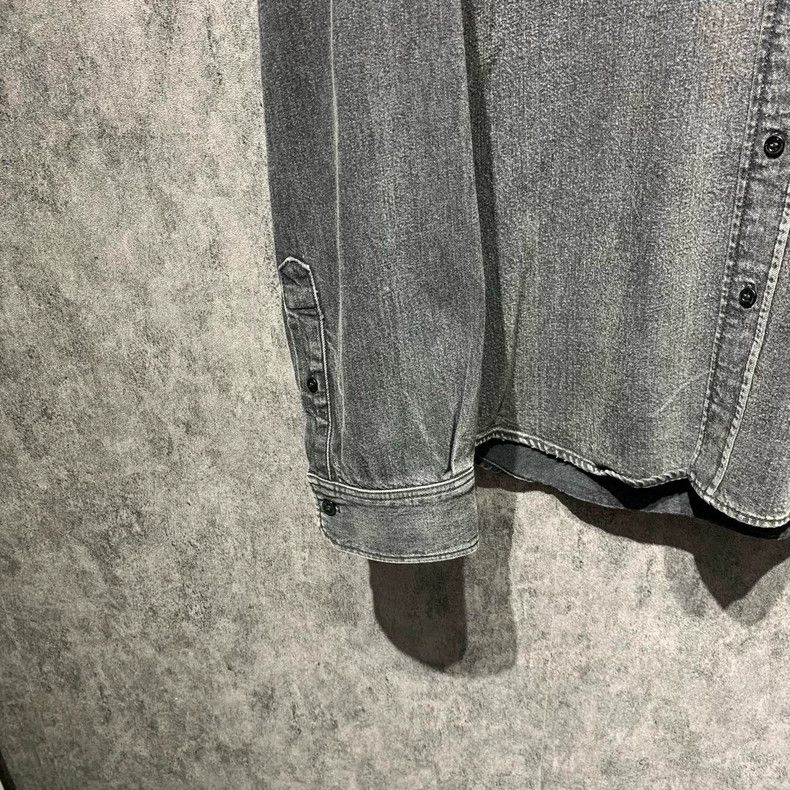 Balenciaga Balenciaga size 39 Washed denim shirt with logo on back shi Size US M / EU 48-50 / 2 - 7 Thumbnail