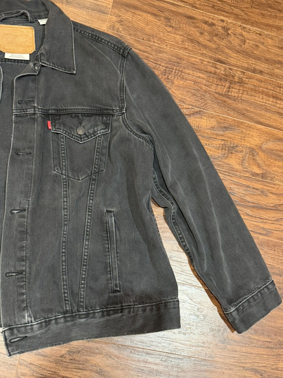 Levi's Levi's Premium Vintage Fit Trucker Jacket Washed Black XL Size US XL / EU 56 / 4 - 4 Thumbnail