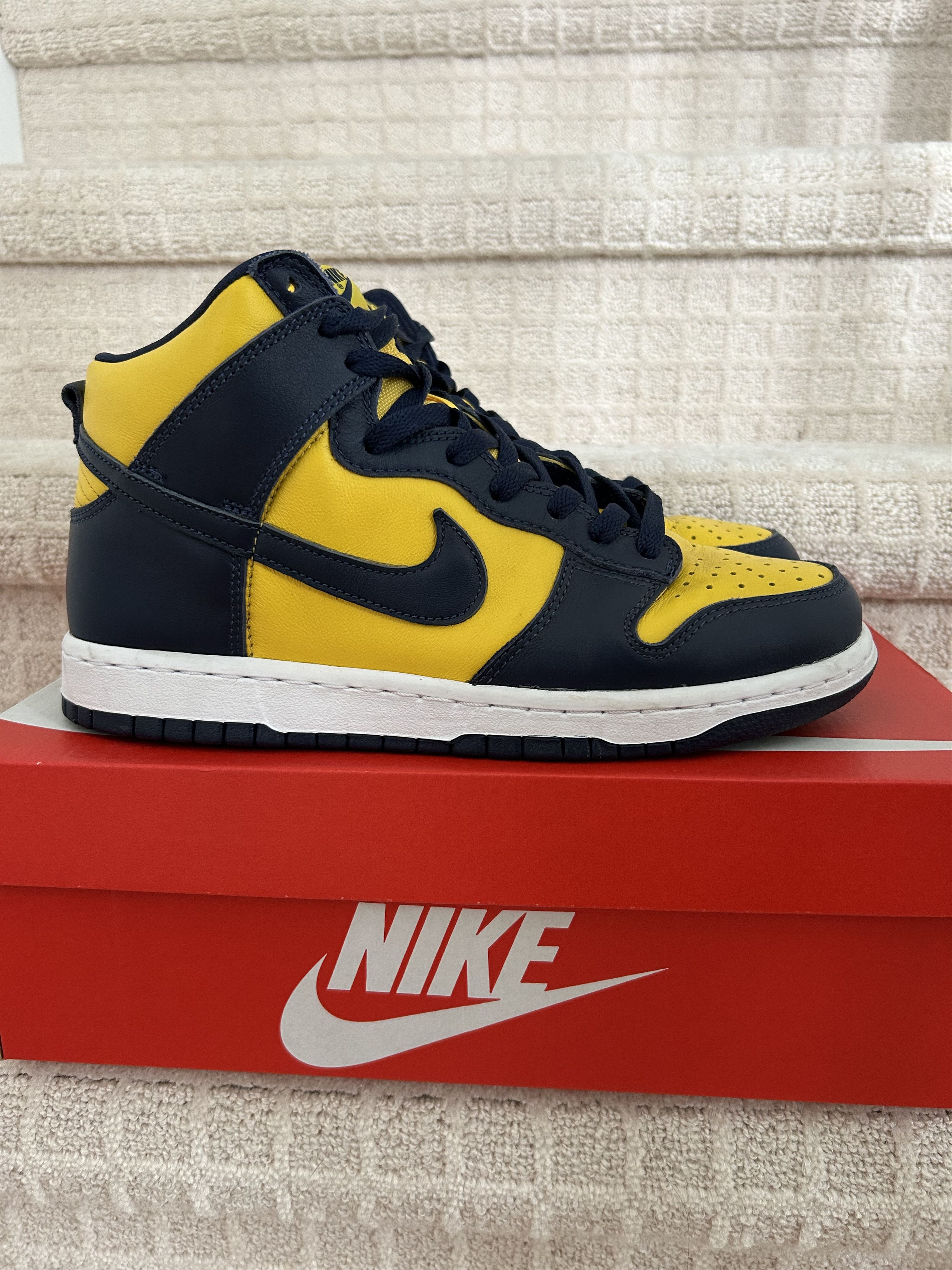 Nike Nike Dunk High Michigan Size US 8.5 / EU 41-42 - 2 Thumbnail