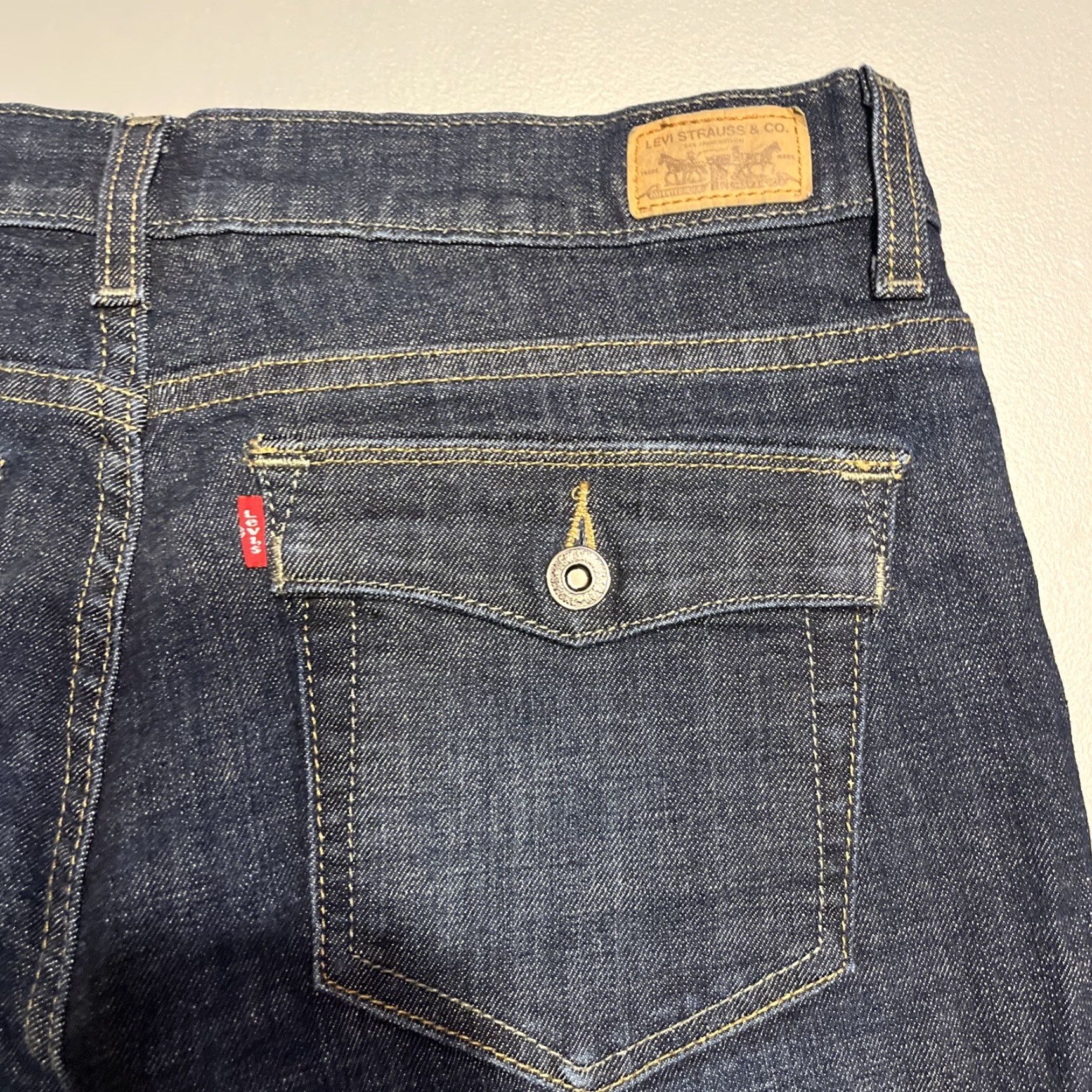 Levi's Levi's Jeans Women 512 Perfectly Slimming Bootcut Blue Size 14 Short Regular 29in Inseam Distinctive Logo Size 36" / US 14 / IT 50 - 7 Thumbnail