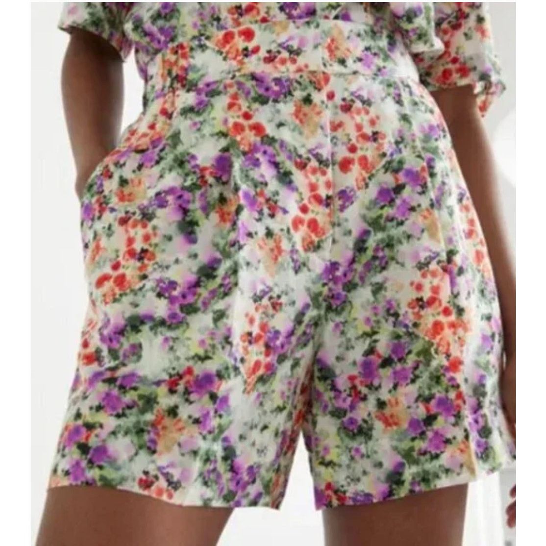 & Other Stories & Other Stories Wide Floral Print Shorts size 10 US Size 32" / US 10 / IT 46 - 1 Thumbnail
