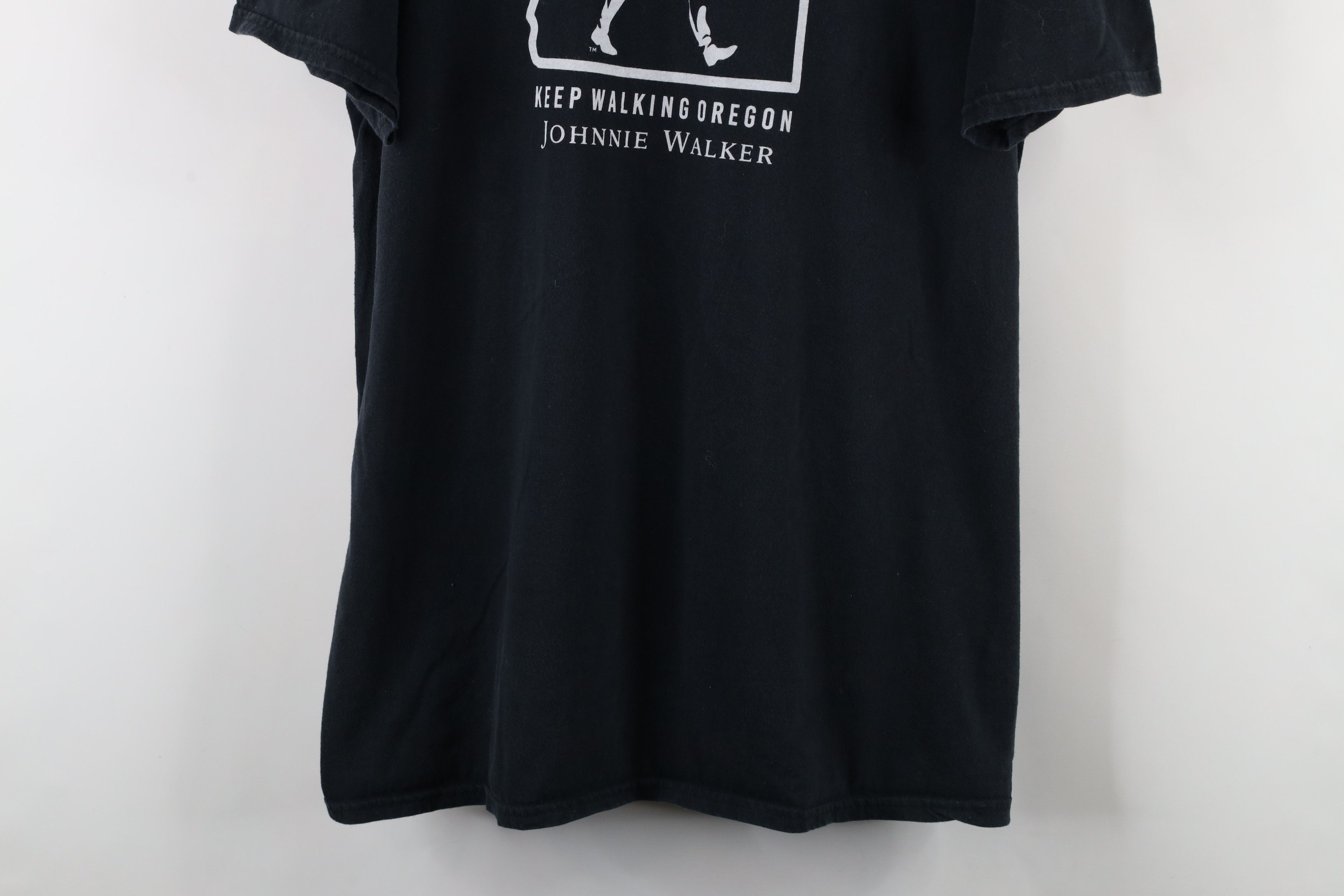 Vintage Johnnie Walker Spell Out Keep Walking Oregon Whiskey T-Shirt Size US XXL / EU 58 / 5 - 3 Thumbnail