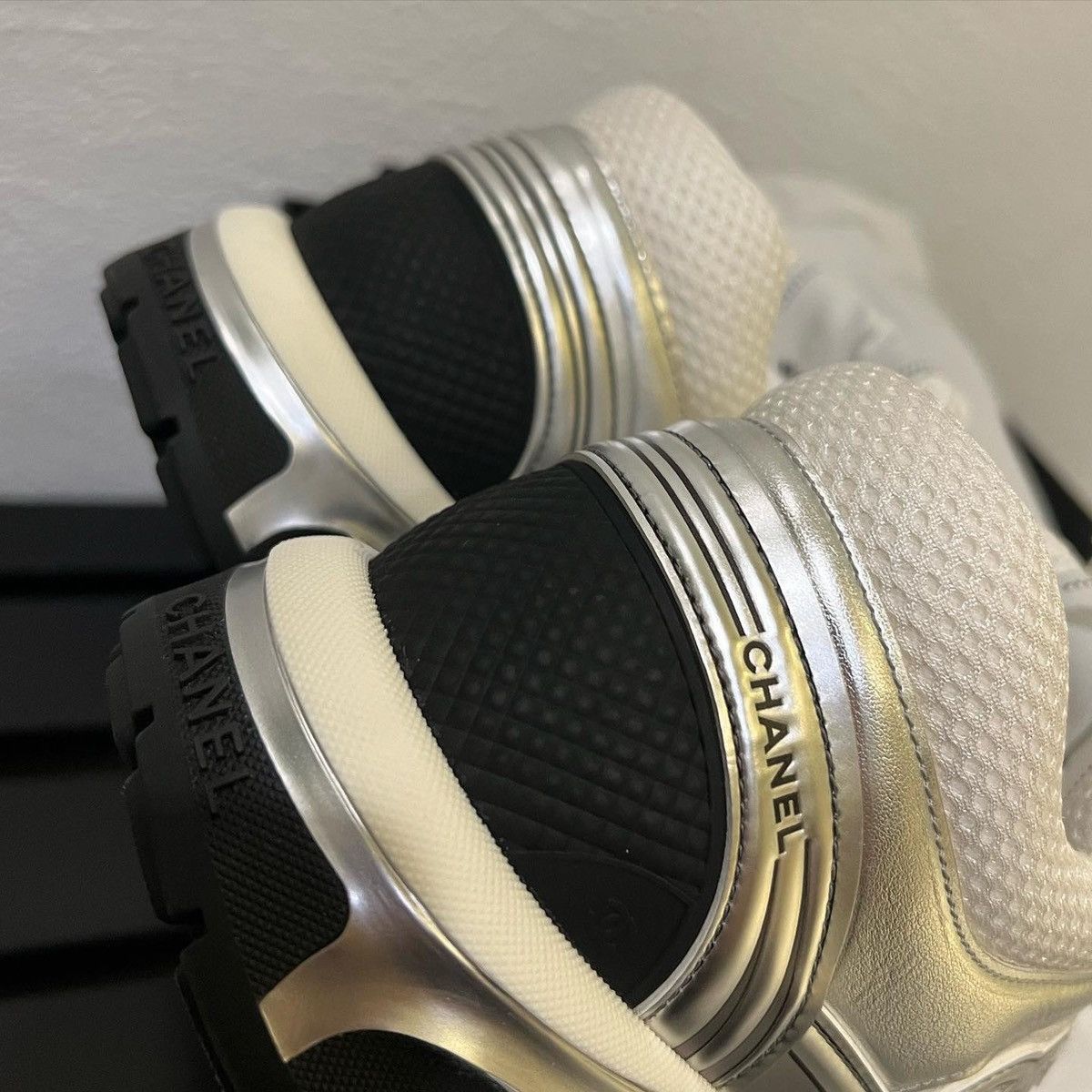 Chanel Chanel laminated 23ss cc sneakers Size US 9 / EU 42 - 4 Thumbnail