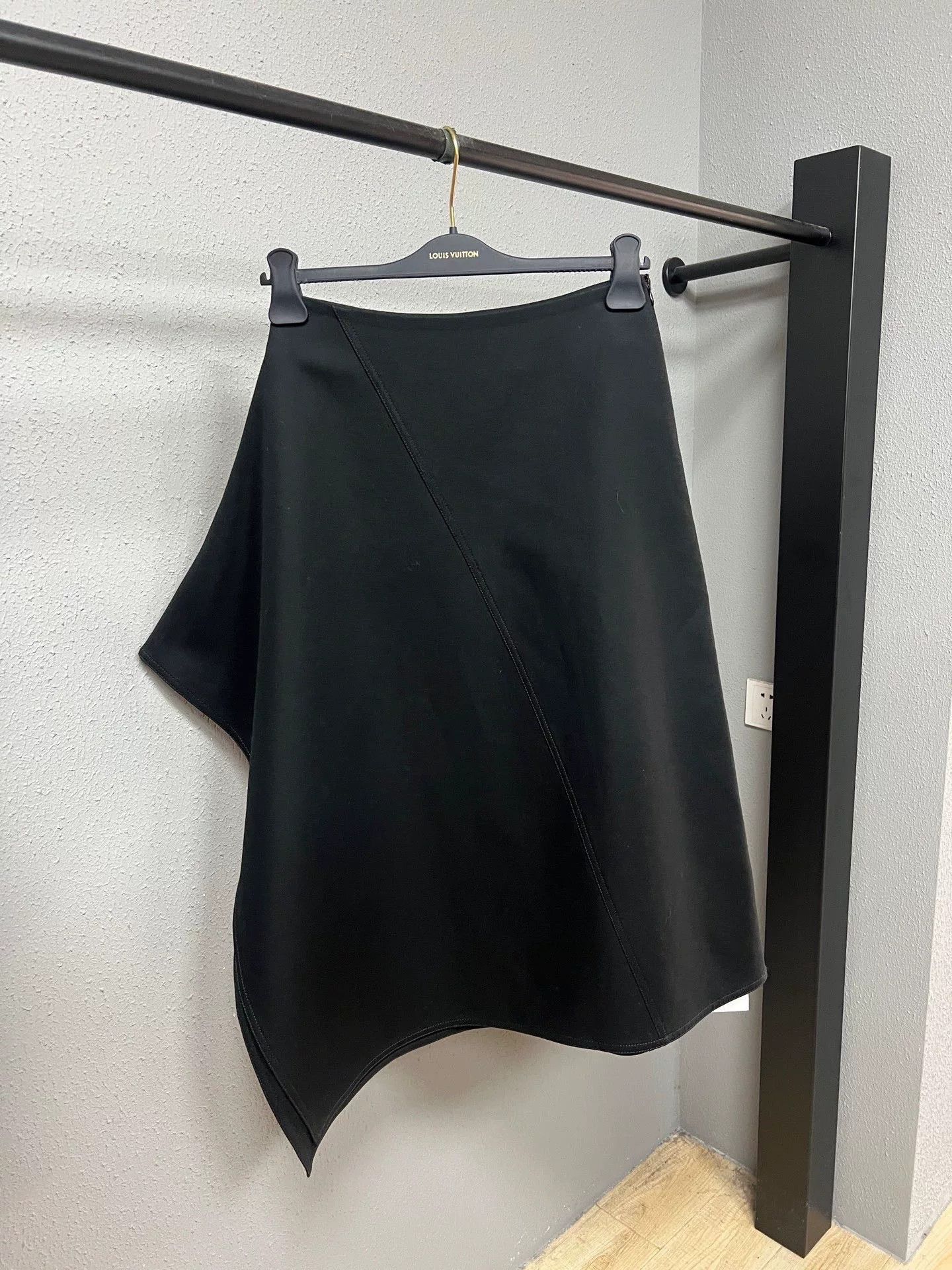 Bottega Veneta Bottega Veneta Black Skirt 28 Women Size 28" / US 6 / IT 42 - 1 Thumbnail